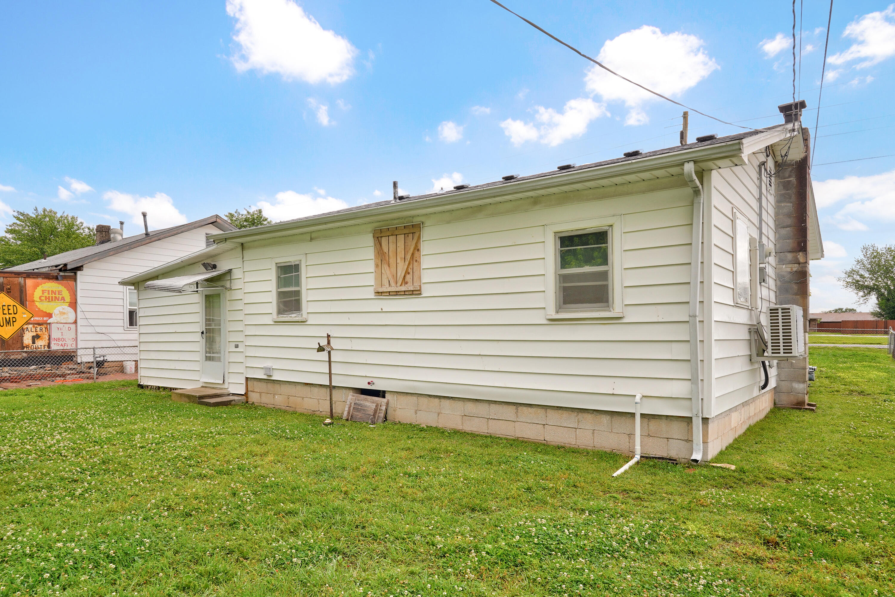 Photo 5 - Residential for sale – 917 S West Avenue  Springfield, MO