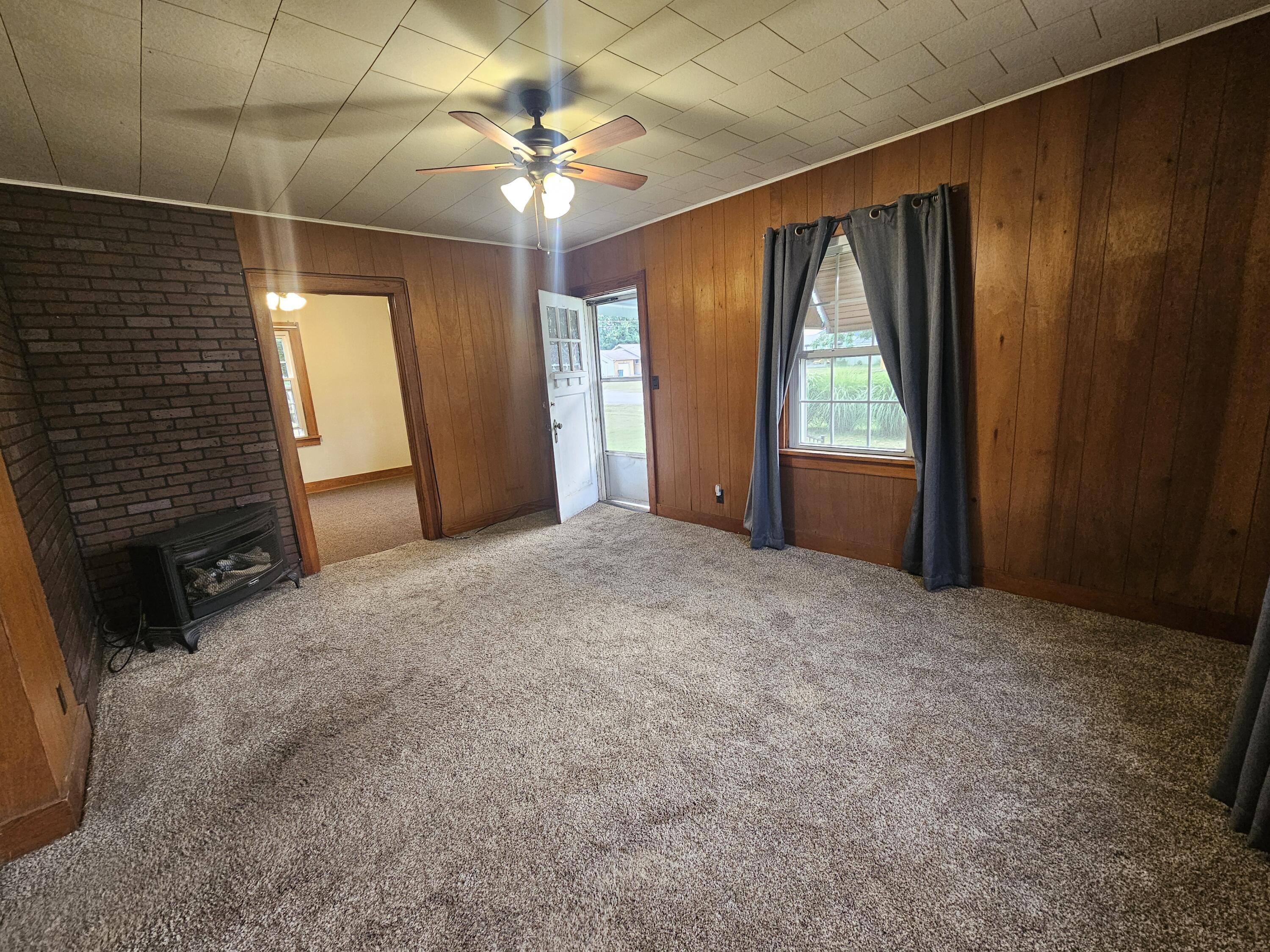 Photo 3 - Residential for sale – 1214 S Market Street  Mt Vernon, MO