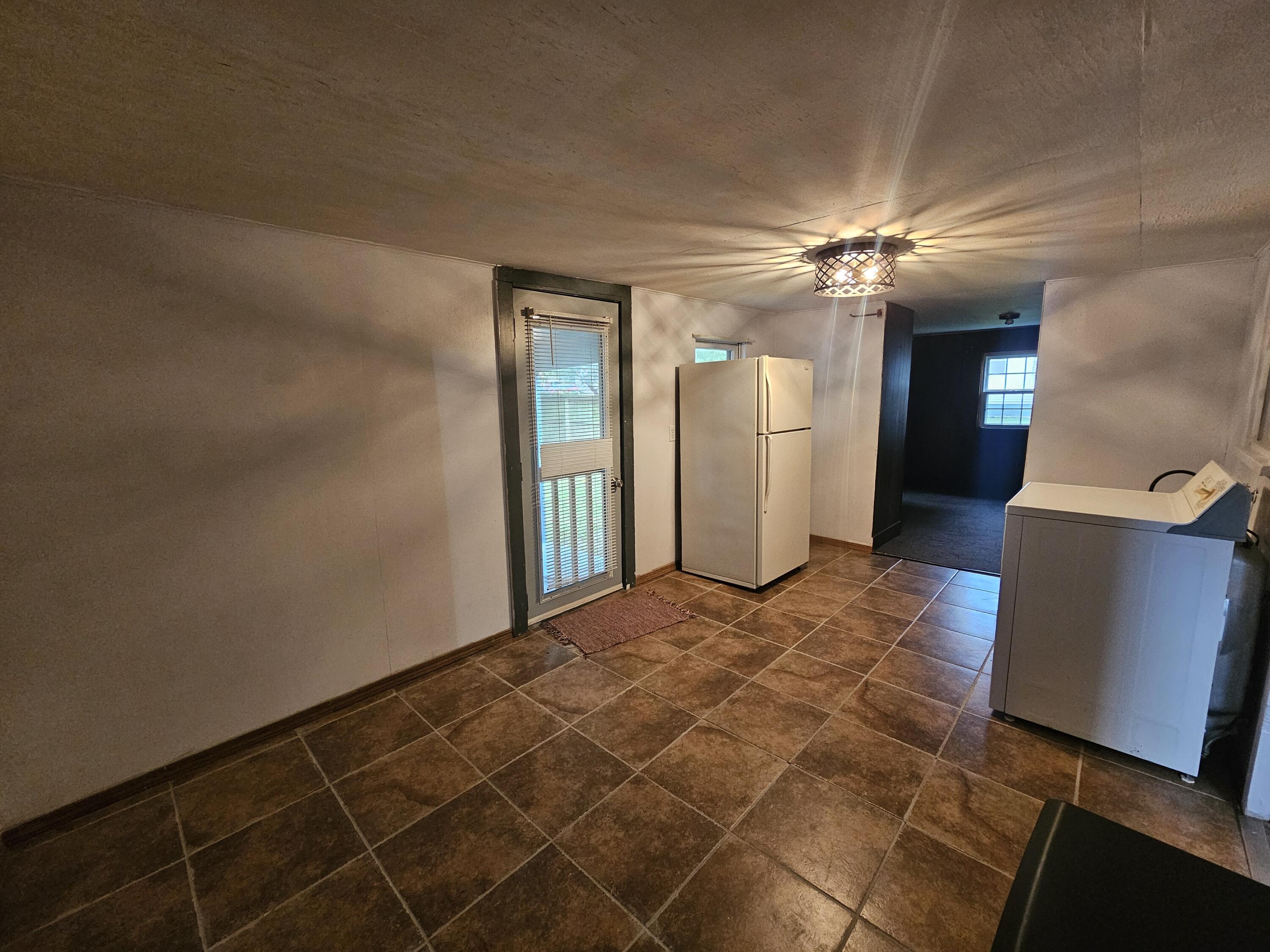 Photo 8 - Residential for sale – 1214 S Market Street  Mt Vernon, MO