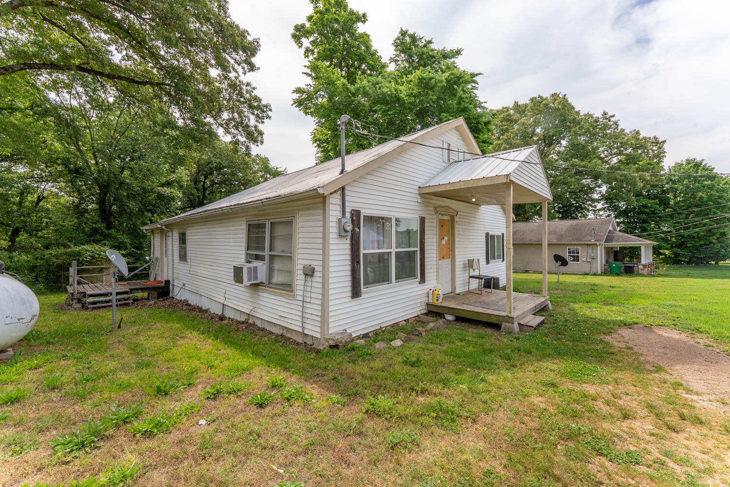 Photo 4 - Residential for sale – 208  Sherman Street  Thayer, MO