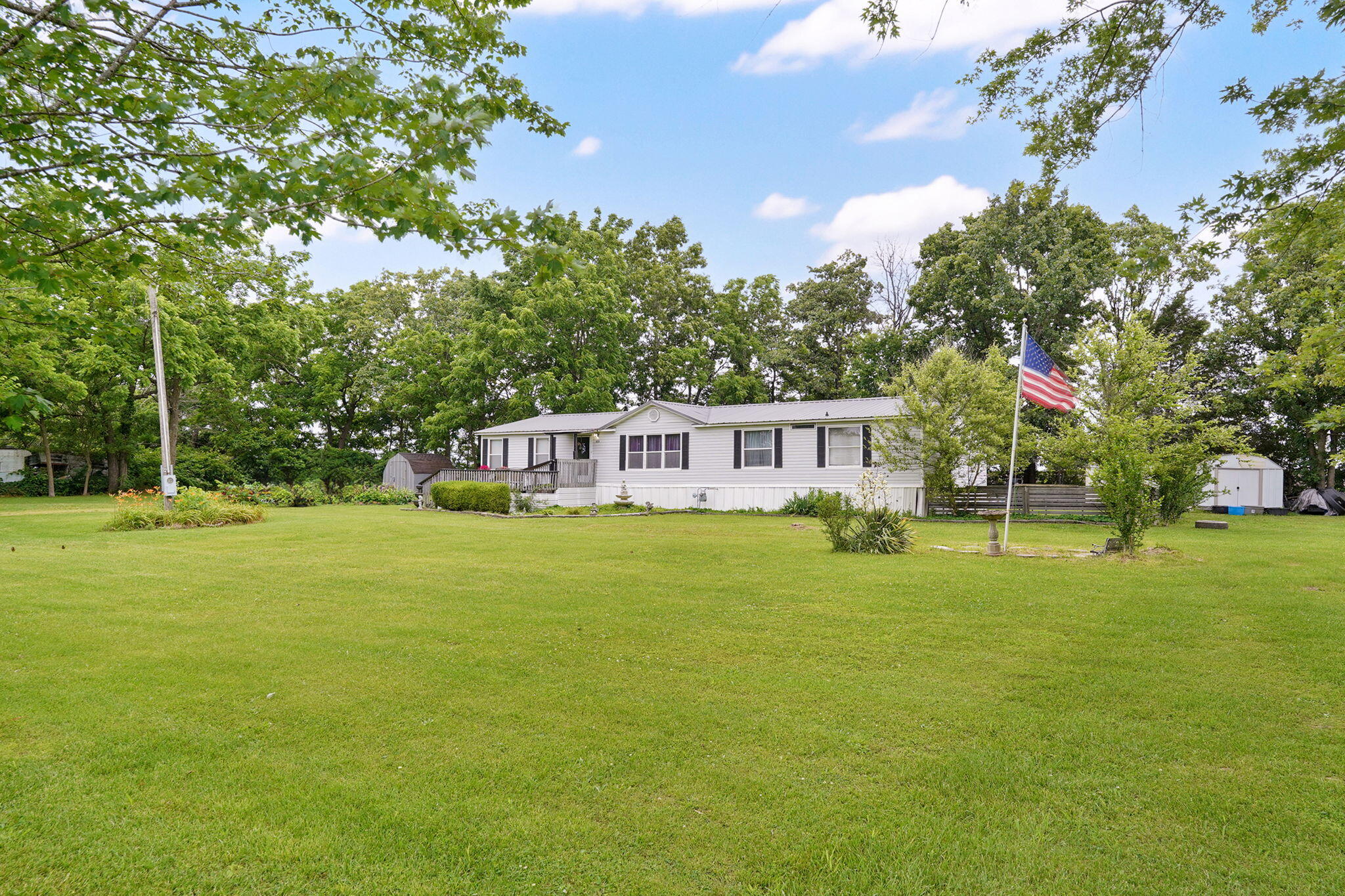 Photo 5 - Residential for sale – 424 W Ragsdale Street  Seymour, MO