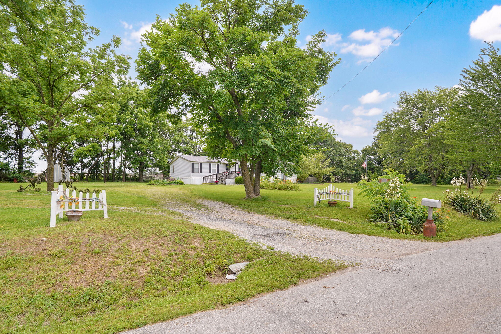 Photo 4 - Residential for sale – 424 W Ragsdale Street  Seymour, MO
