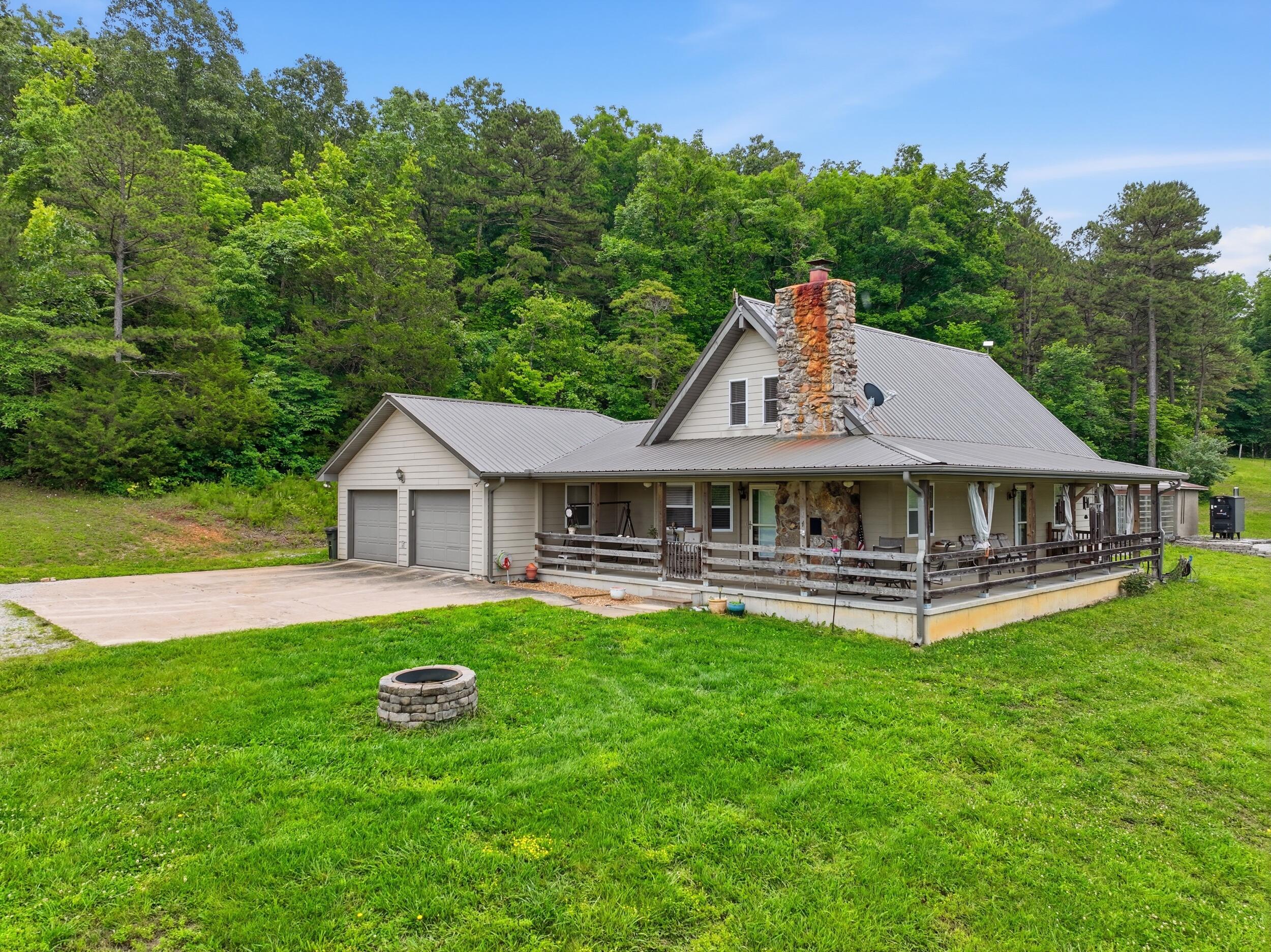 Photo 5 - Farm for sale – 9723  Highway E   Houston, MO