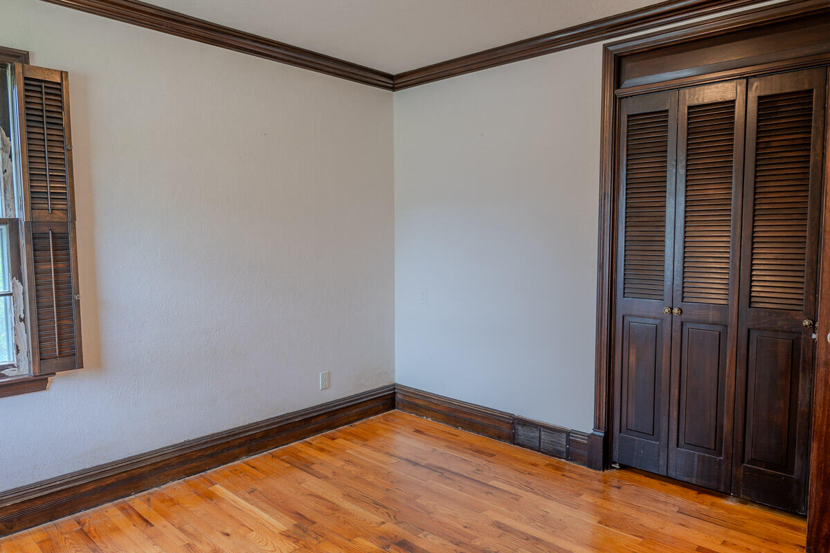 Photo 13 - Residential for sale – 631 W South Street  Neosho, MO