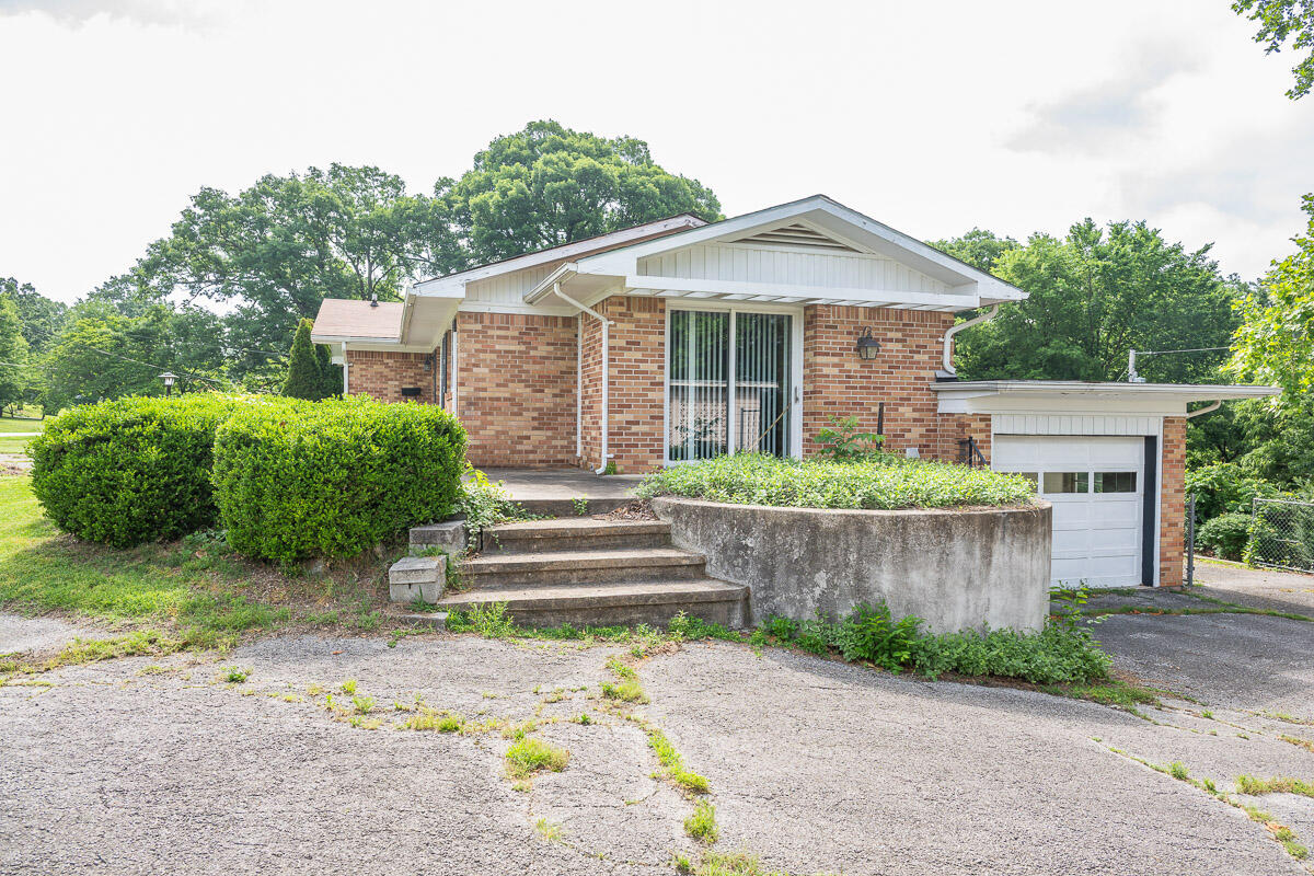 Photo 34 - Residential for sale – 631 W South Street  Neosho, MO