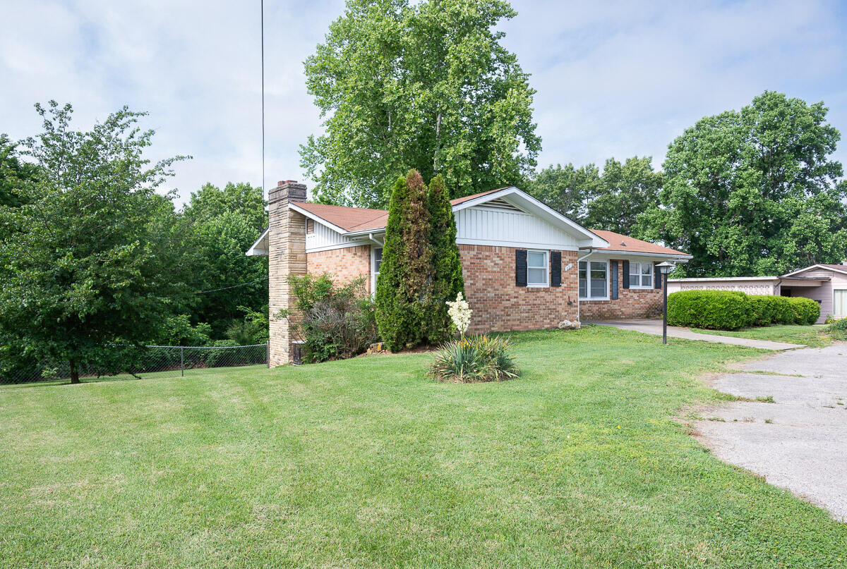Photo 41 - Residential for sale – 631 W South Street  Neosho, MO