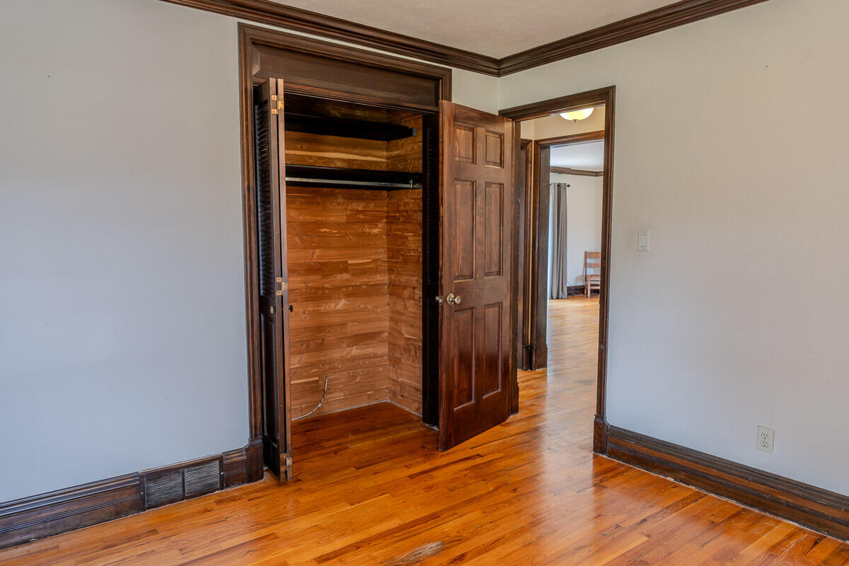 Photo 12 - Residential for sale – 631 W South Street  Neosho, MO
