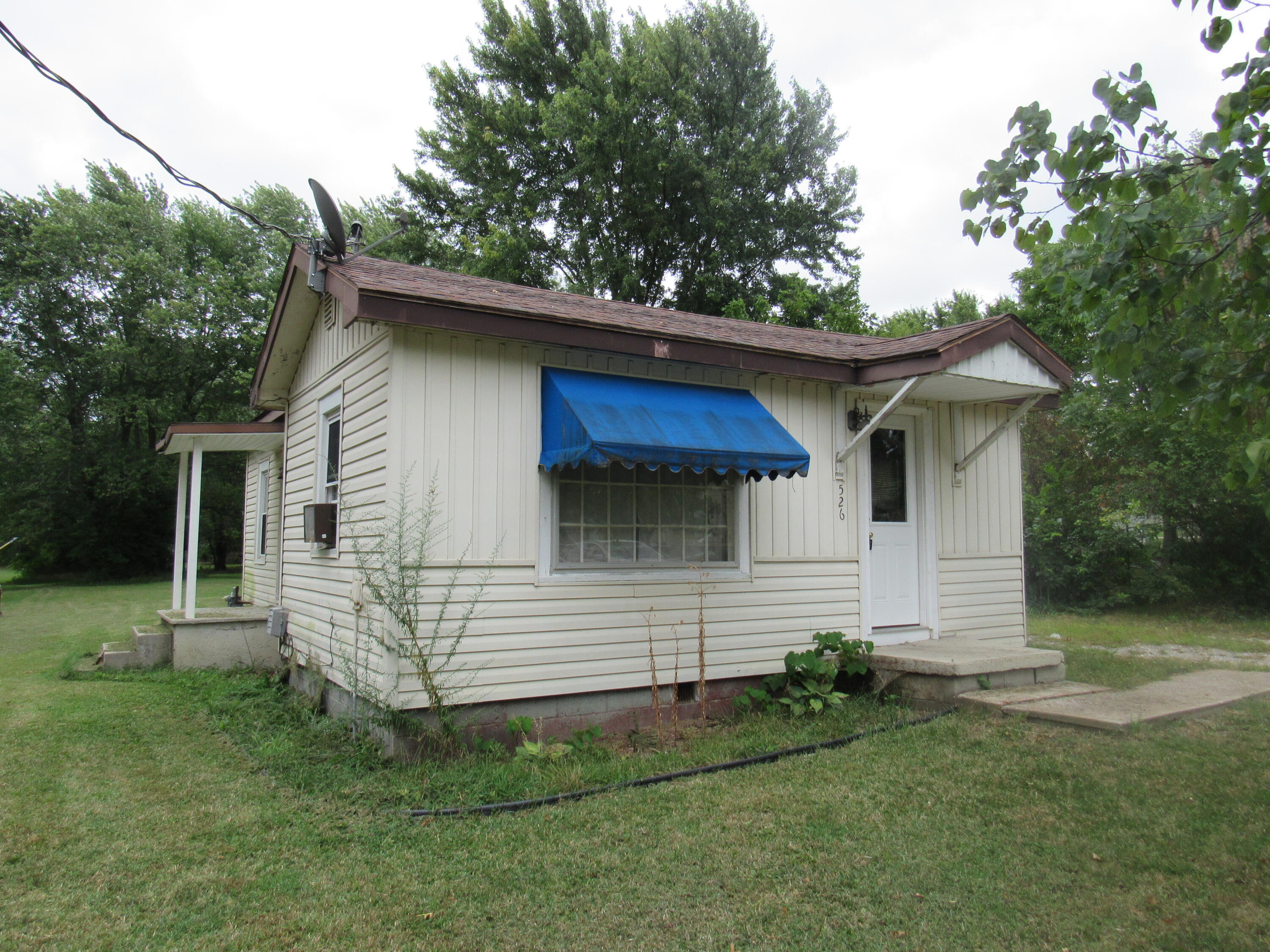Photo 3 - Residential for sale – 526 S Walnut Street  Marshfield, MO