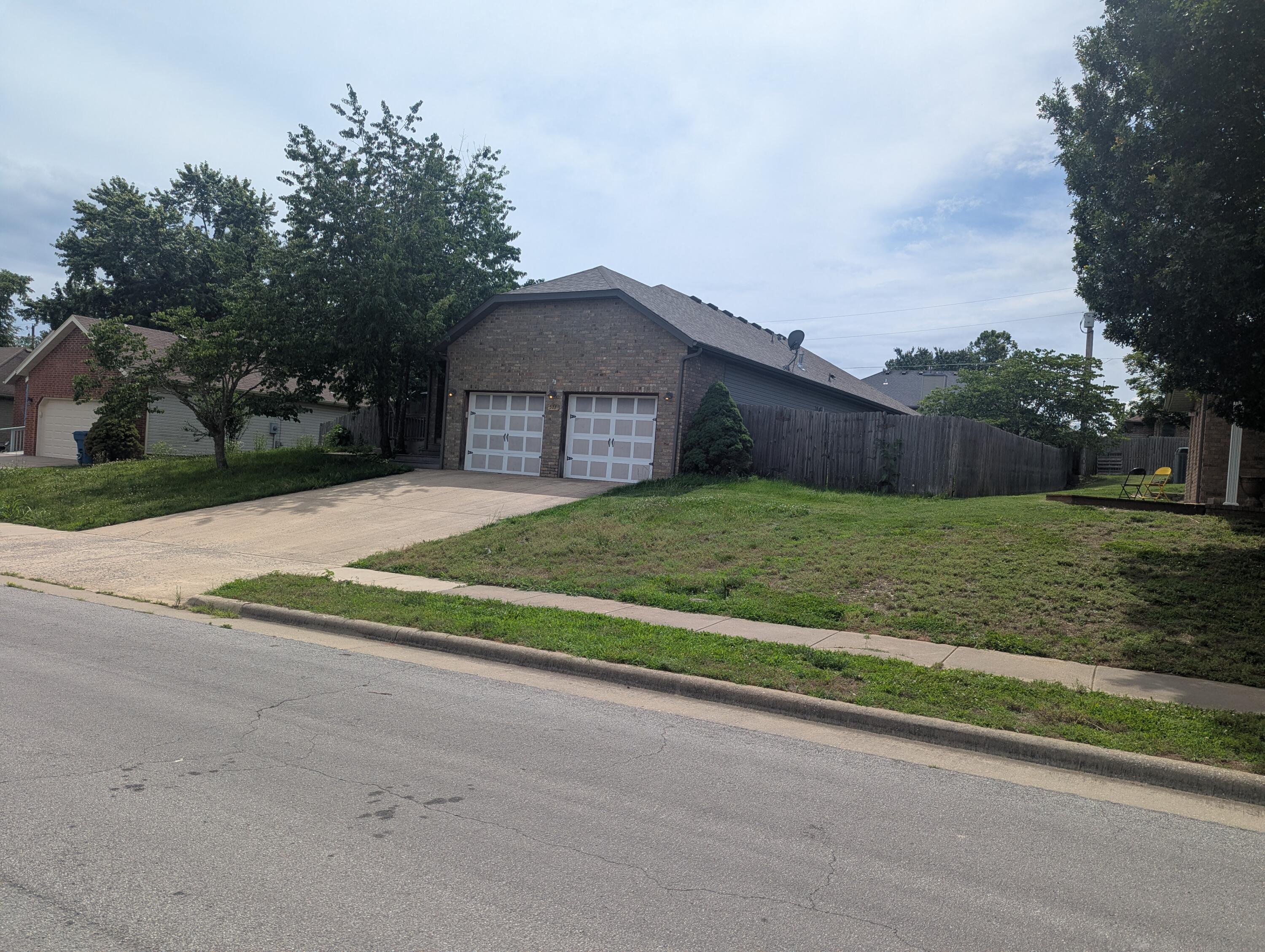 Photo 3 - Residential for sale – 577 S Canterbury Lane  Nixa, MO