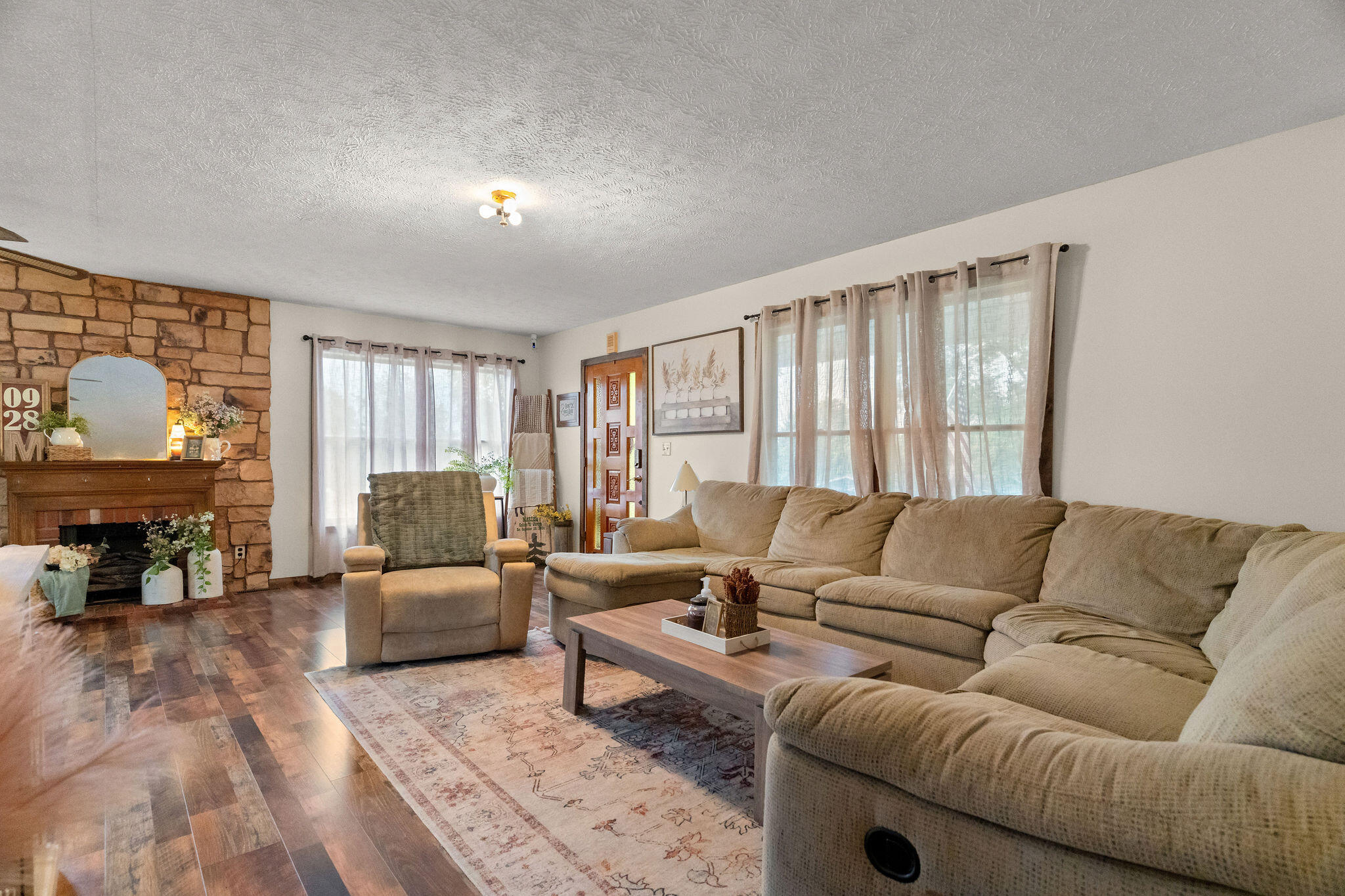 Photo 10 - Residential for sale – 206  Meadow Lane Drive  Kissee Mills, MO