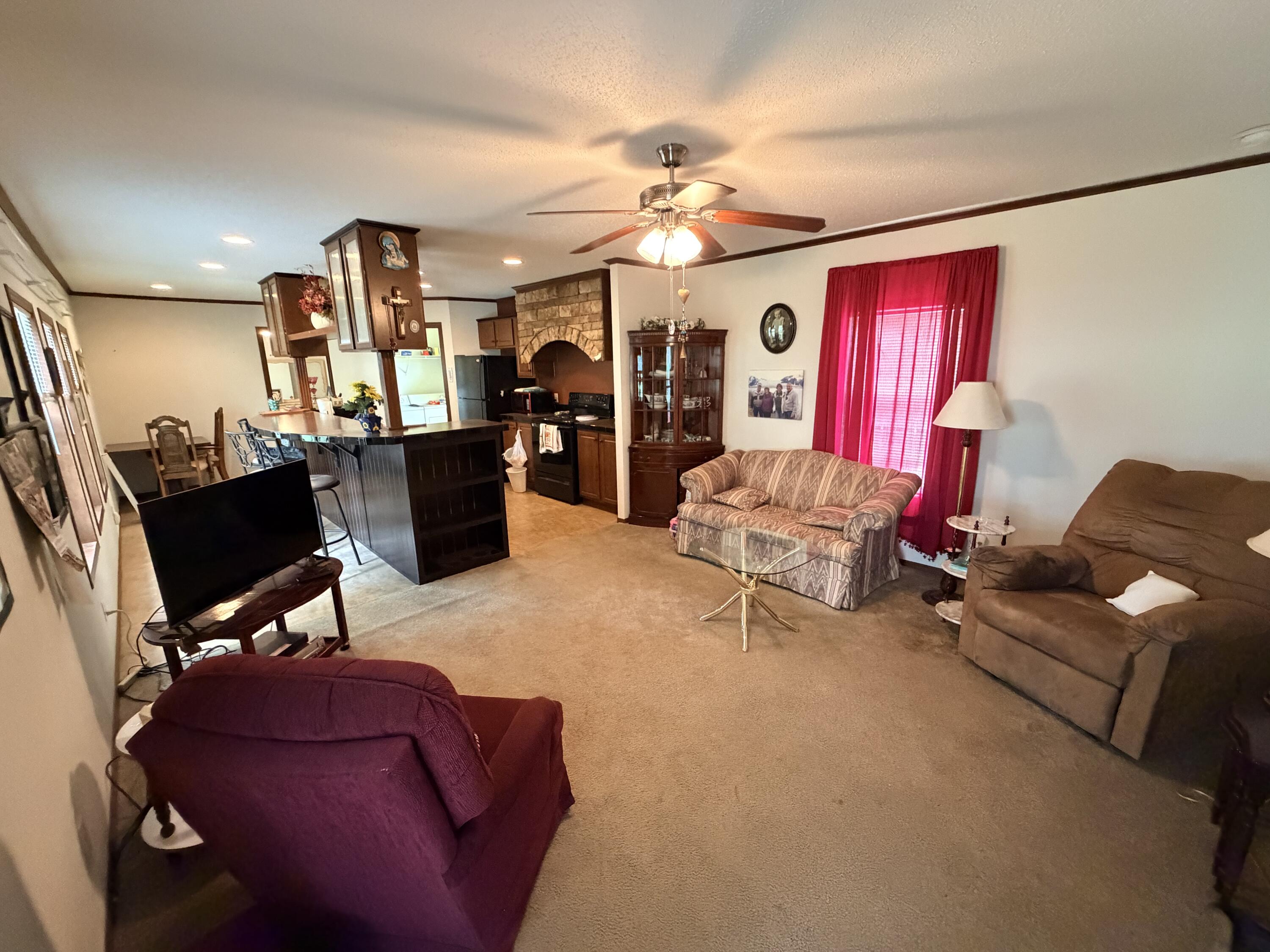 Photo 3 - Residential for sale – 502  Barton Street  Alton, MO