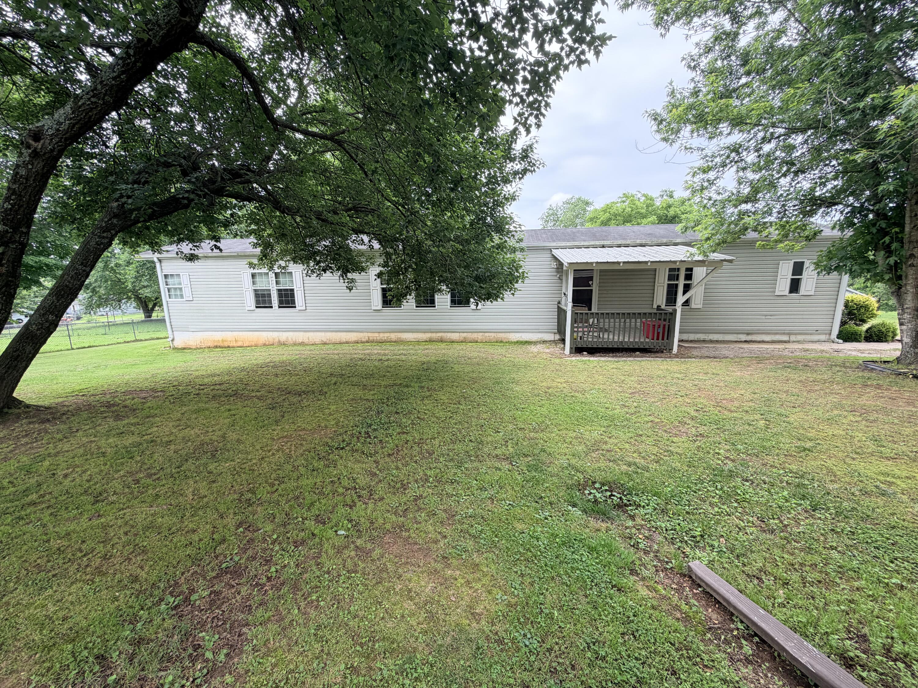 Photo 2 - Residential for sale – 502  Barton Street  Alton, MO