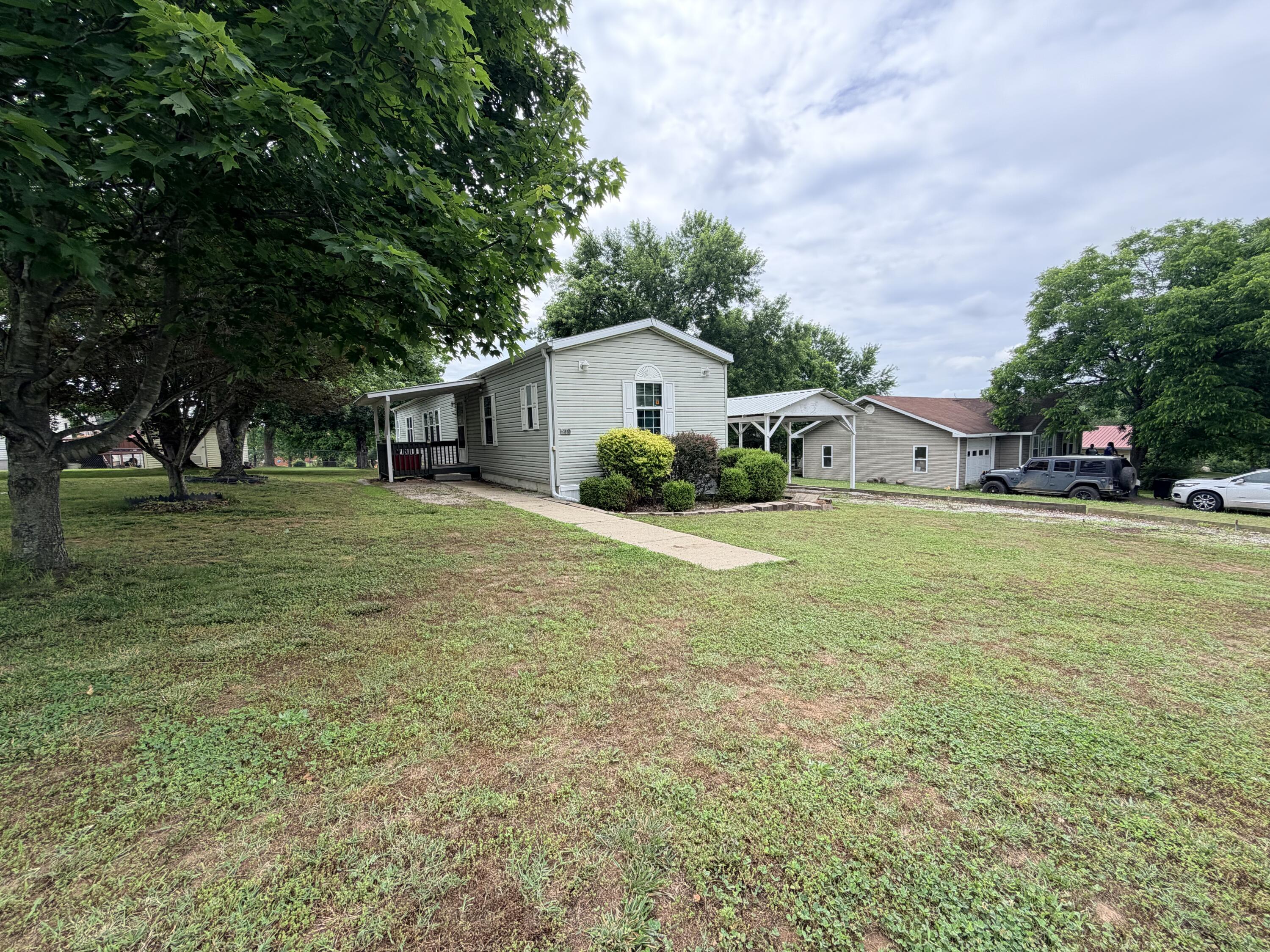 Photo 18 - Residential for sale – 502  Barton Street  Alton, MO
