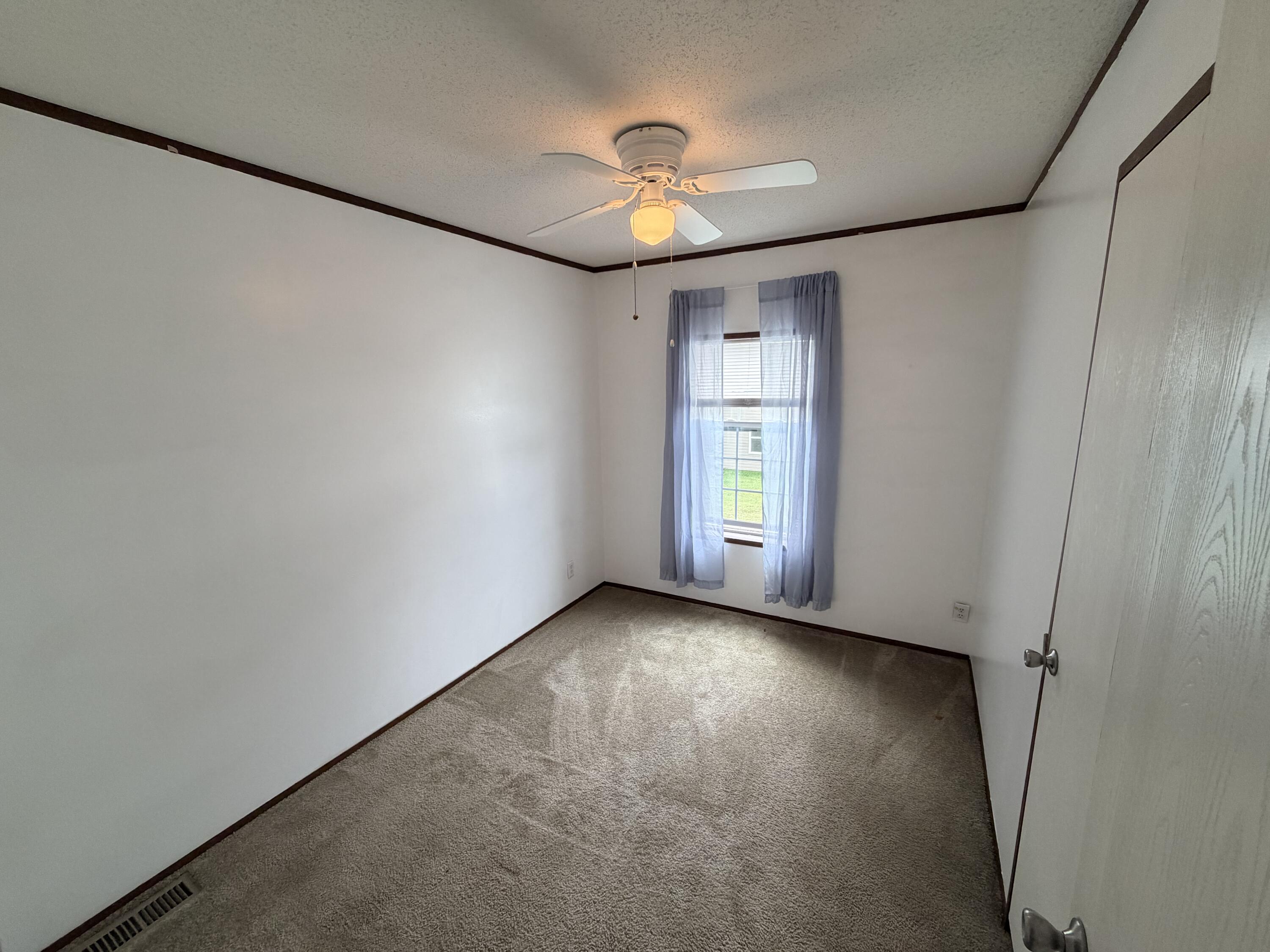 Photo 15 - Residential for sale – 502  Barton Street  Alton, MO