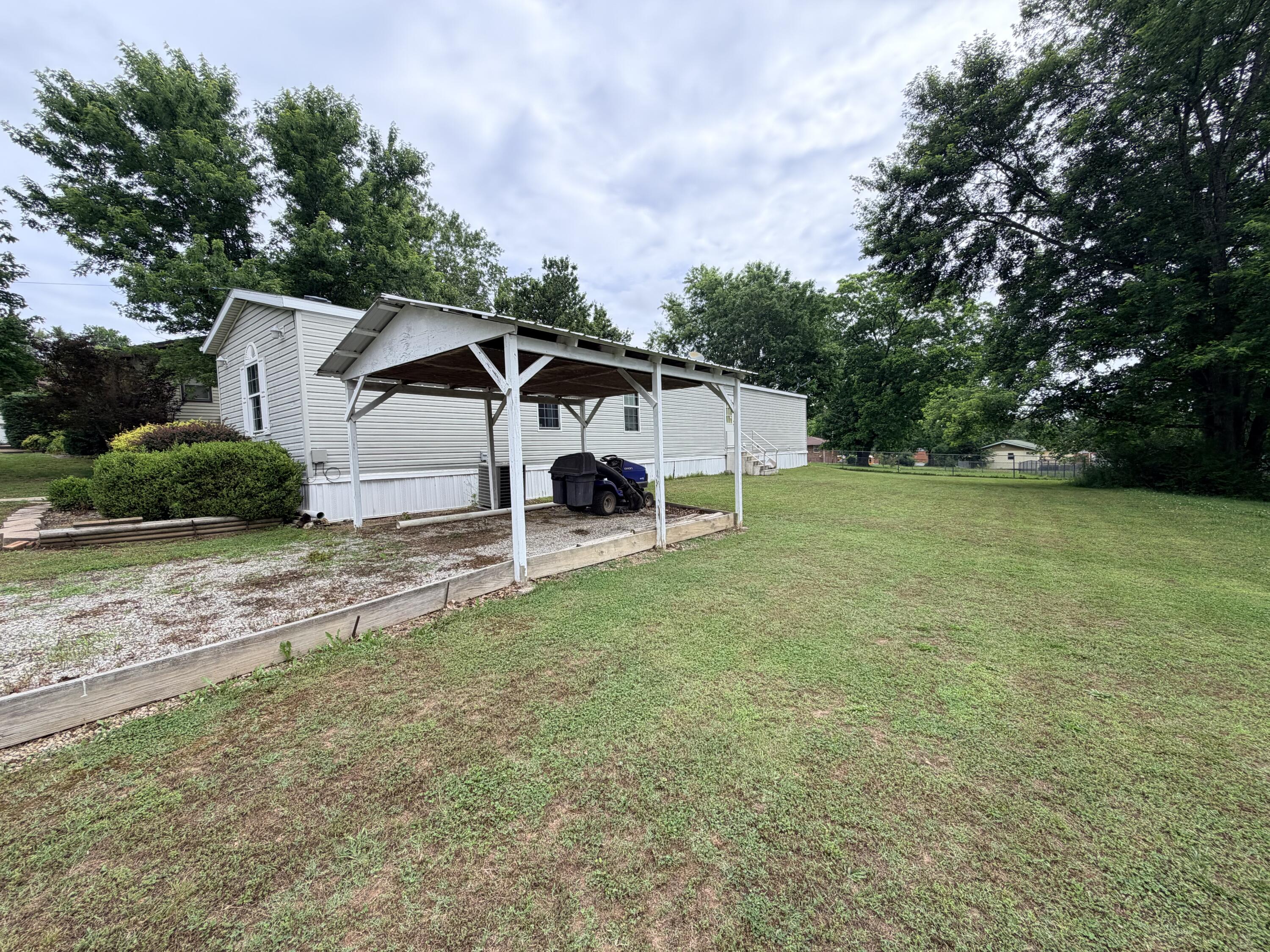 Photo 20 - Residential for sale – 502  Barton Street  Alton, MO