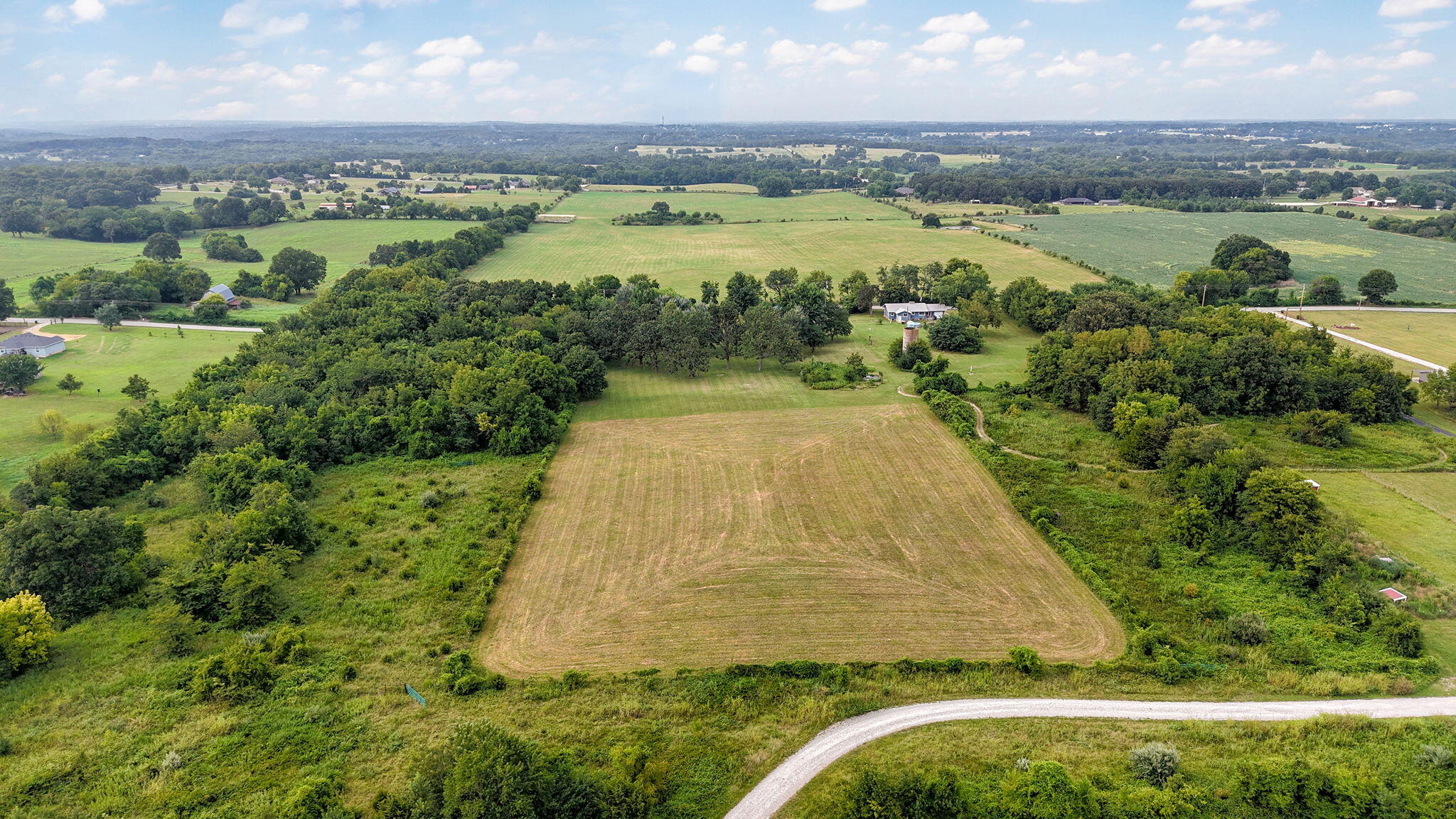 Photo 4 - Residential for sale – 8592 W Farm Road 104   Willard, MO