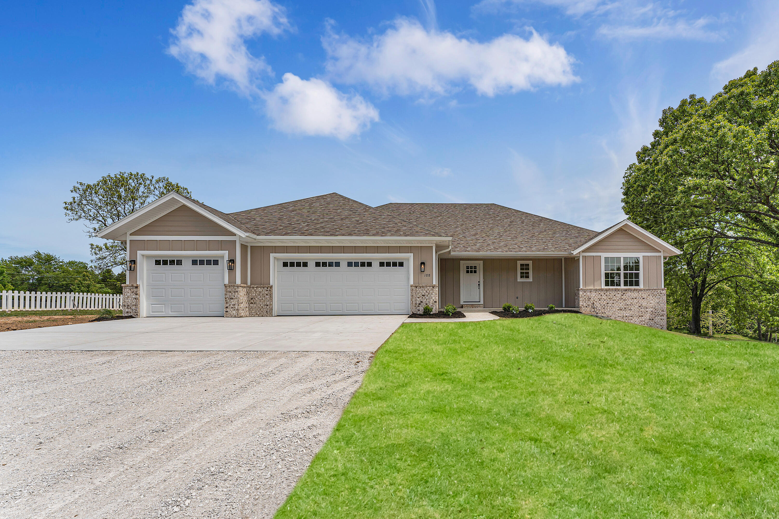 Photo 2 - Residential for sale – 188  Highland Drive  Nixa, MO