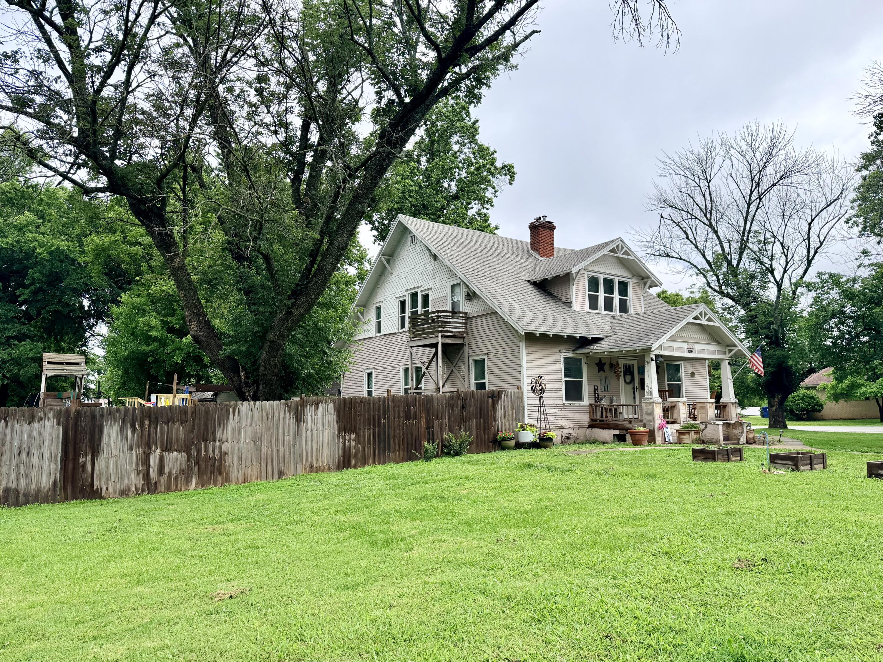 Photo 4 - Residential for sale – 200  Barber Street  Greenfield, MO