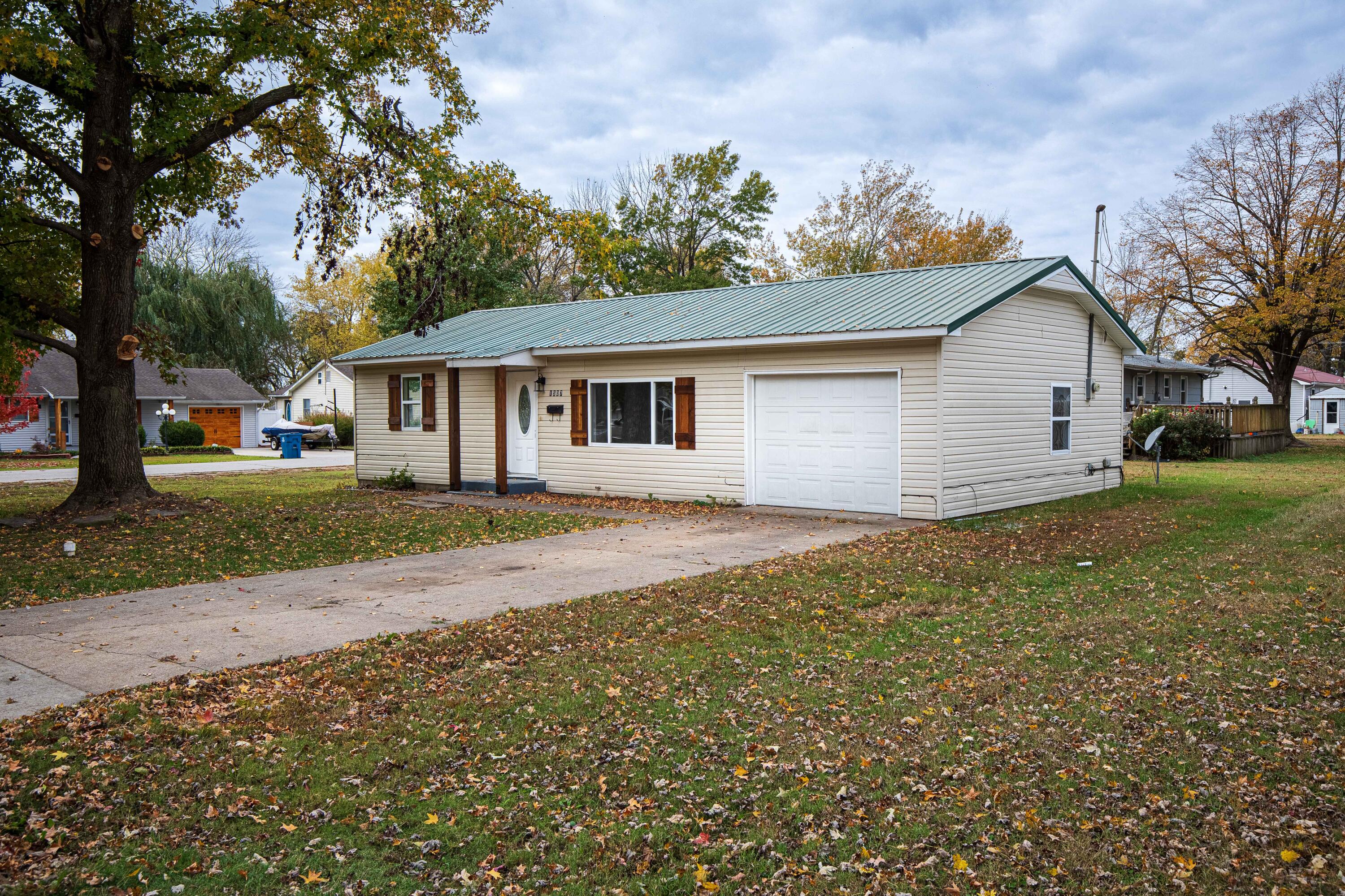 Photo 4 - Residential for sale – 1507  Cherry Street  Lamar, MO