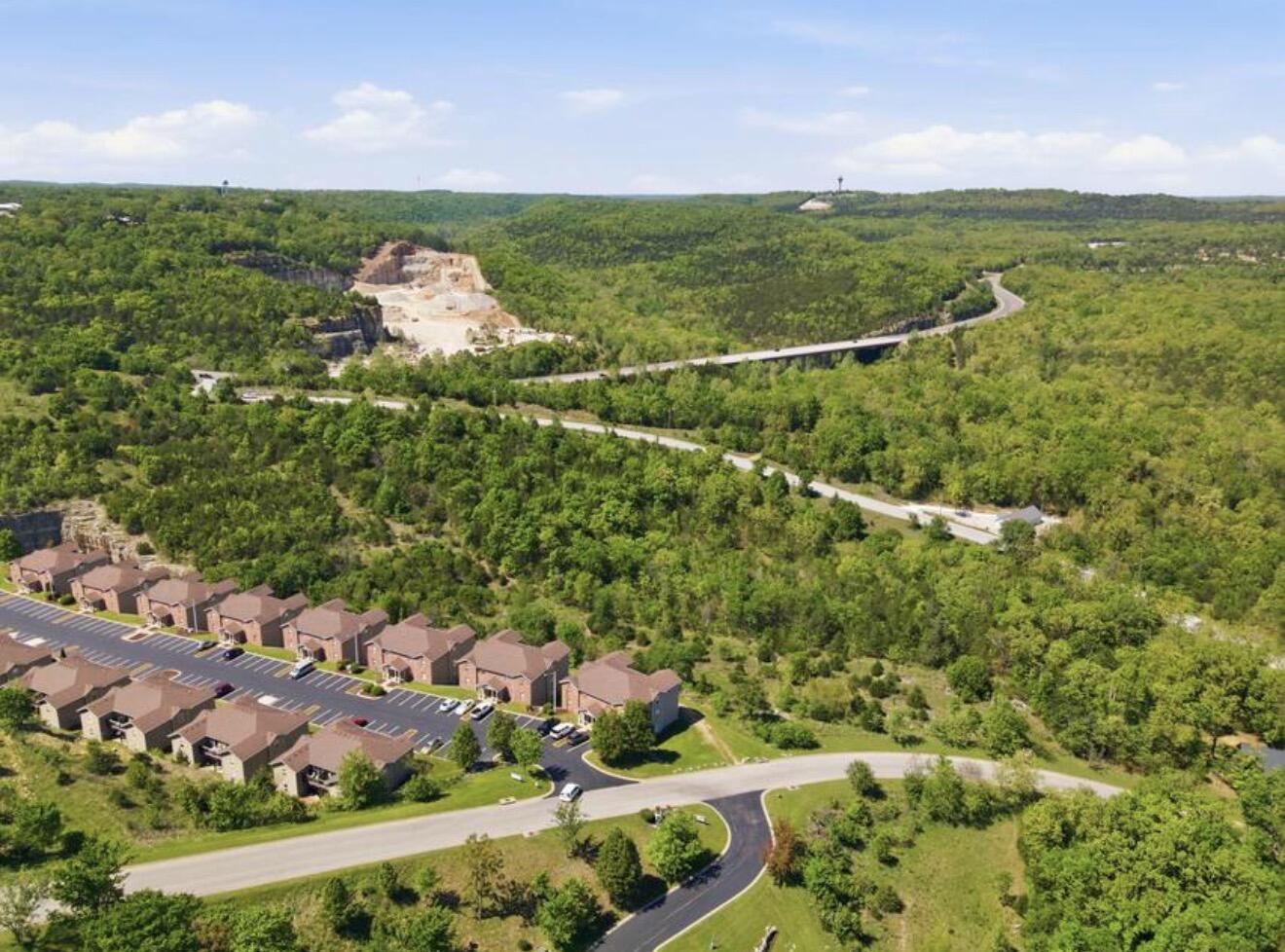 Photo 2 - Residential for sale – 2954  Vineyards Parkway  Branson, MO