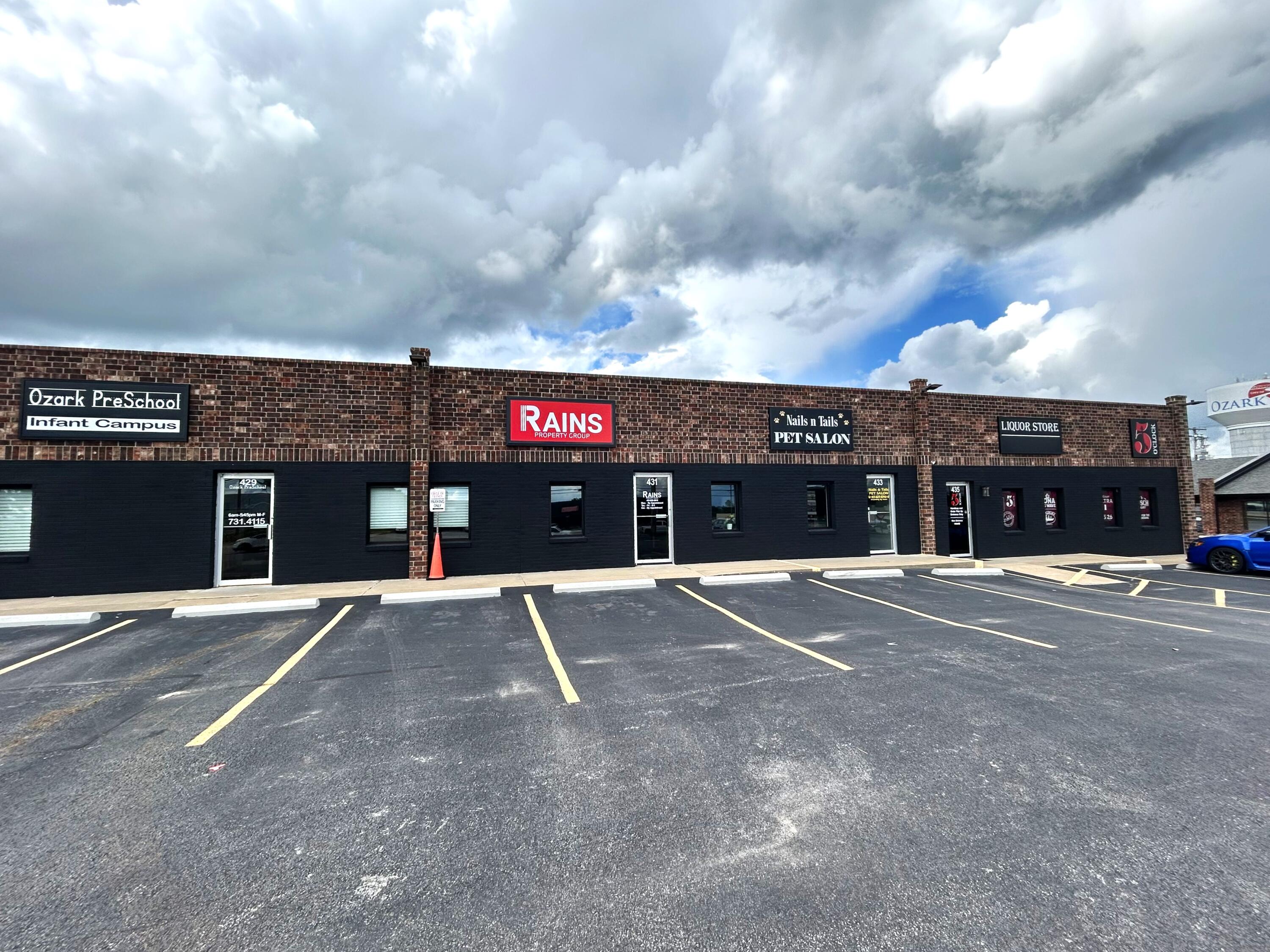 Commercial Lease for sale – 429 E South Street  Ozark, MO