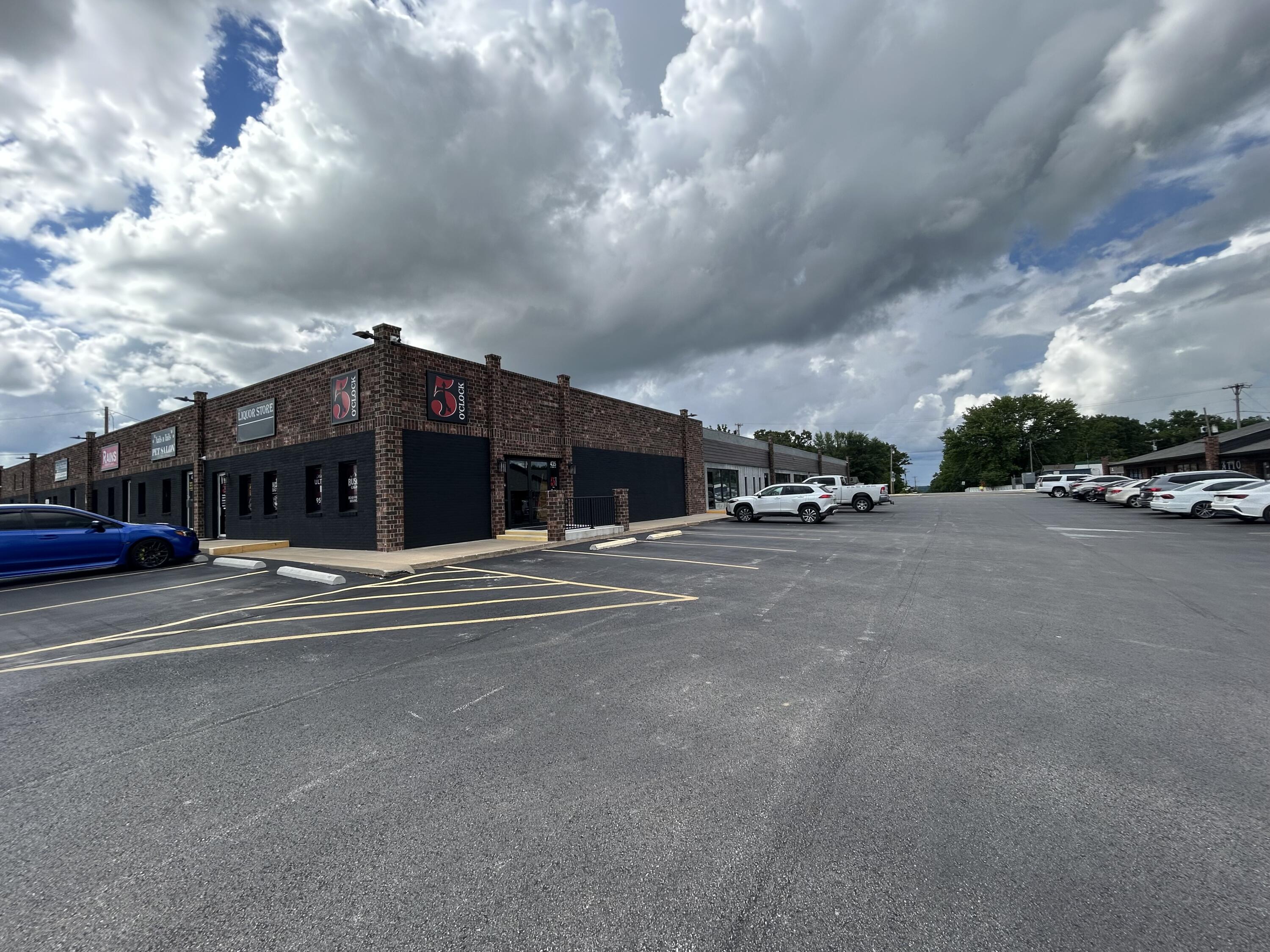 Photo 3 - Commercial Lease for sale – 429 E South Street  Ozark, MO