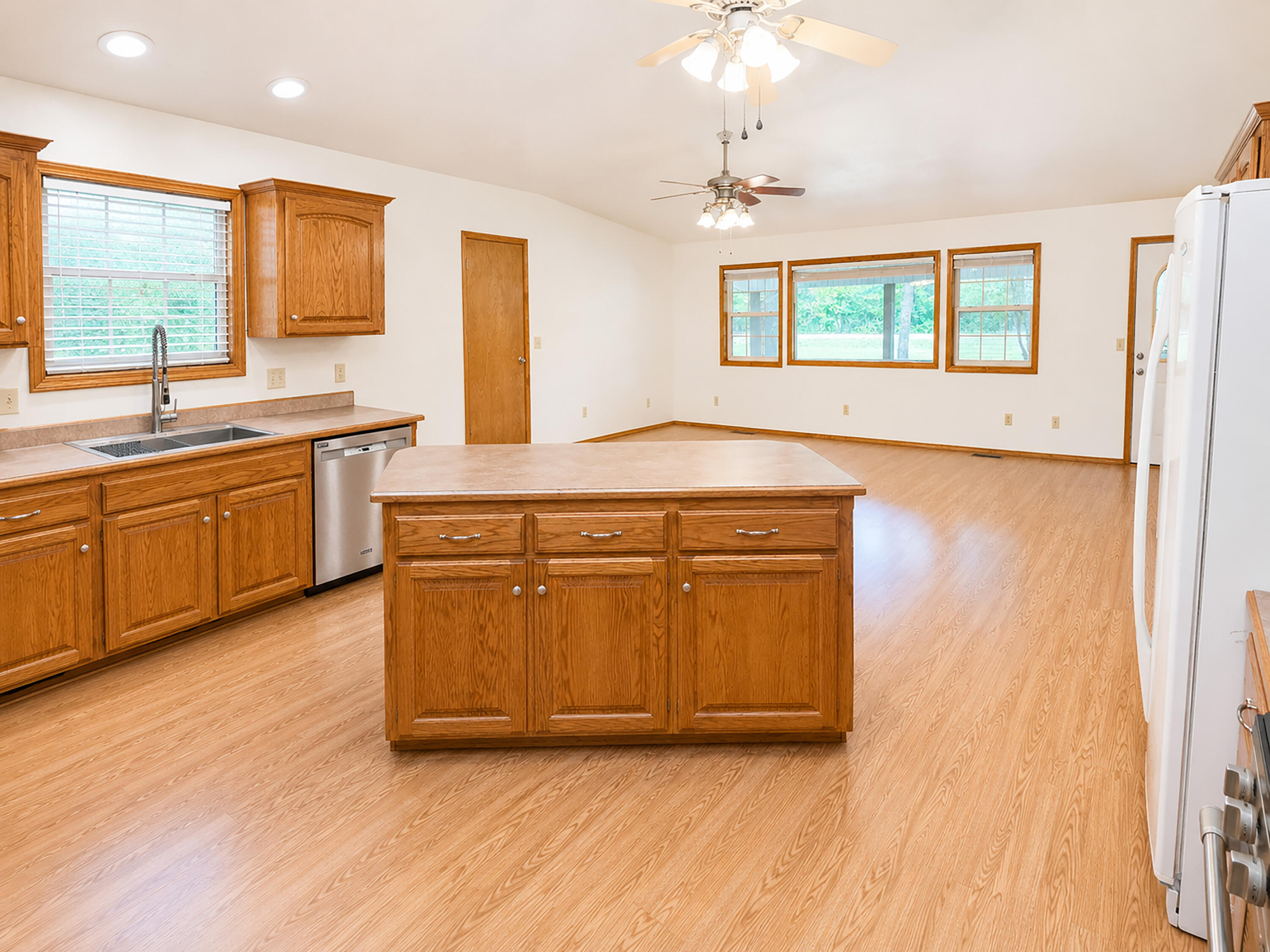 Photo 16 - Residential for sale – 29474  Farm Road 1260   Golden, MO