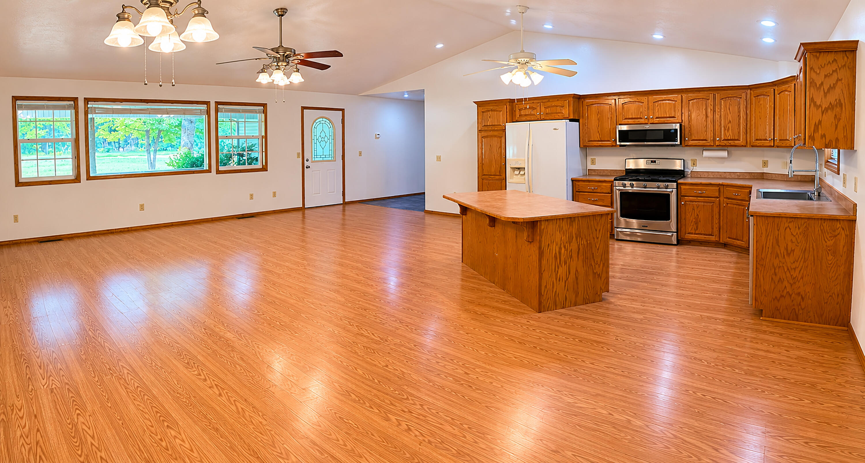 Photo 8 - Residential for sale – 29474  Farm Road 1260   Golden, MO