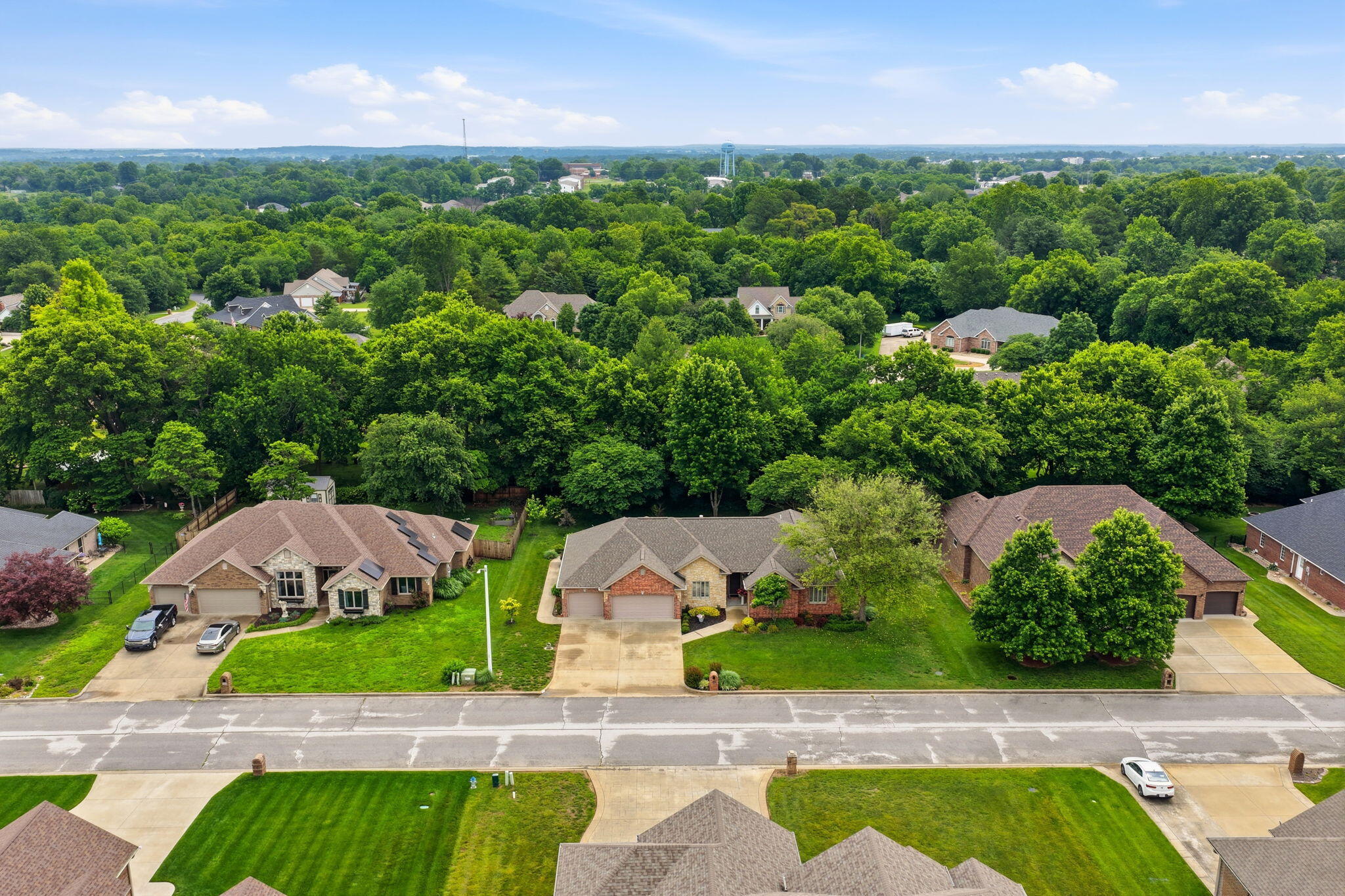 Photo 5 - Residential for sale – 1420 S Charles Place  Bolivar, MO
