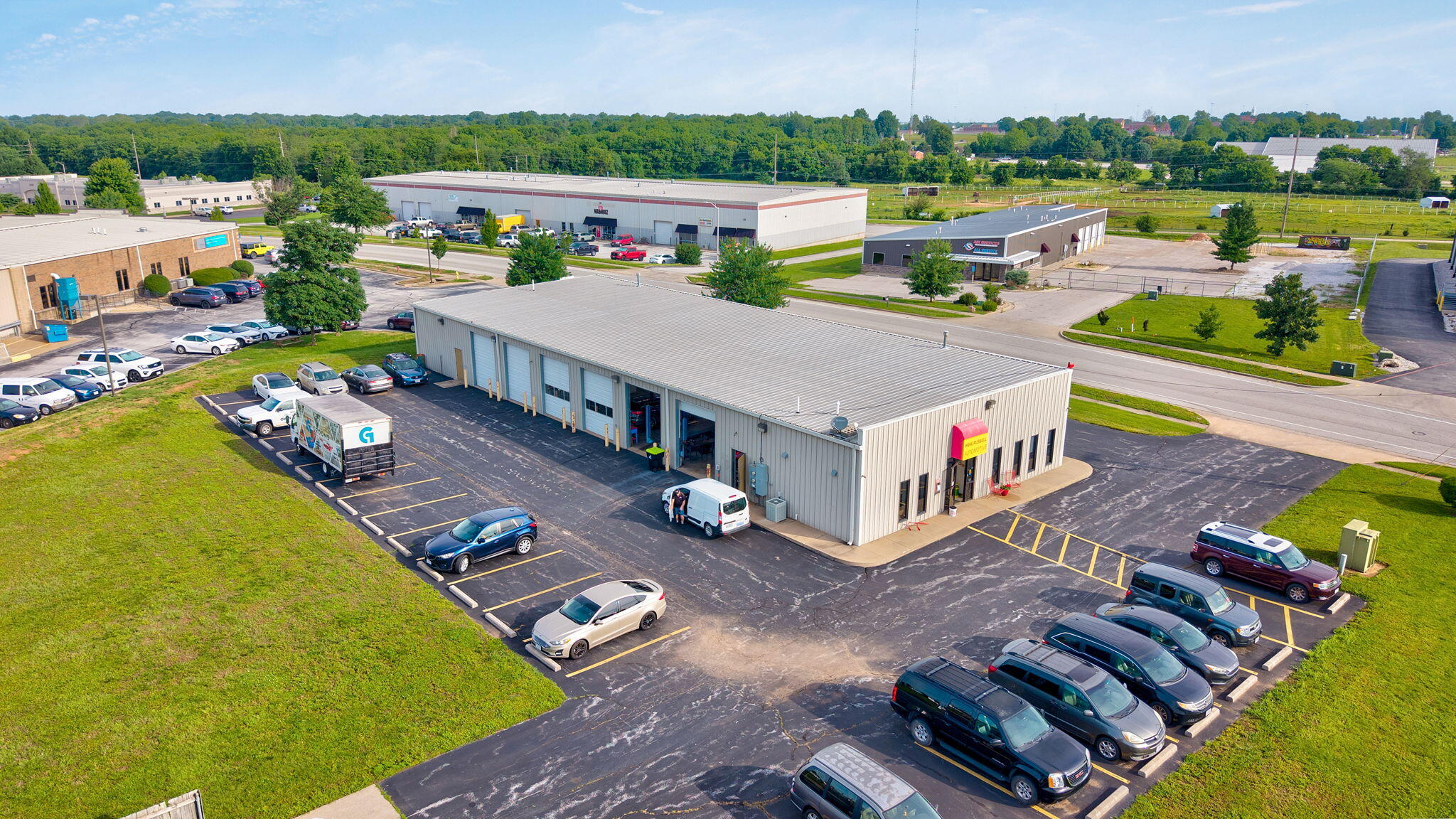 Photo 5 - Commercial Sale for sale – 2140 W Sunset Street  Springfield, MO