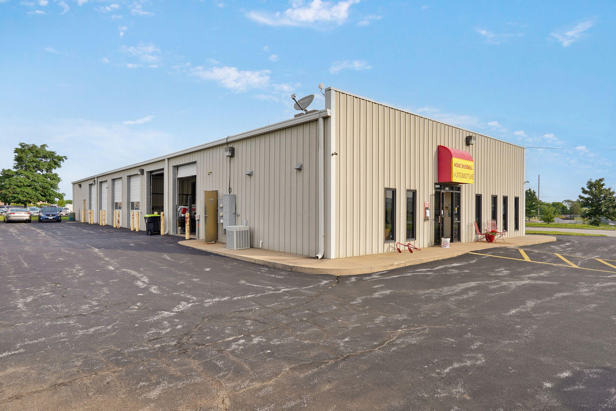 Photo 3 - Commercial Sale for sale – 2140 W Sunset Street  Springfield, MO