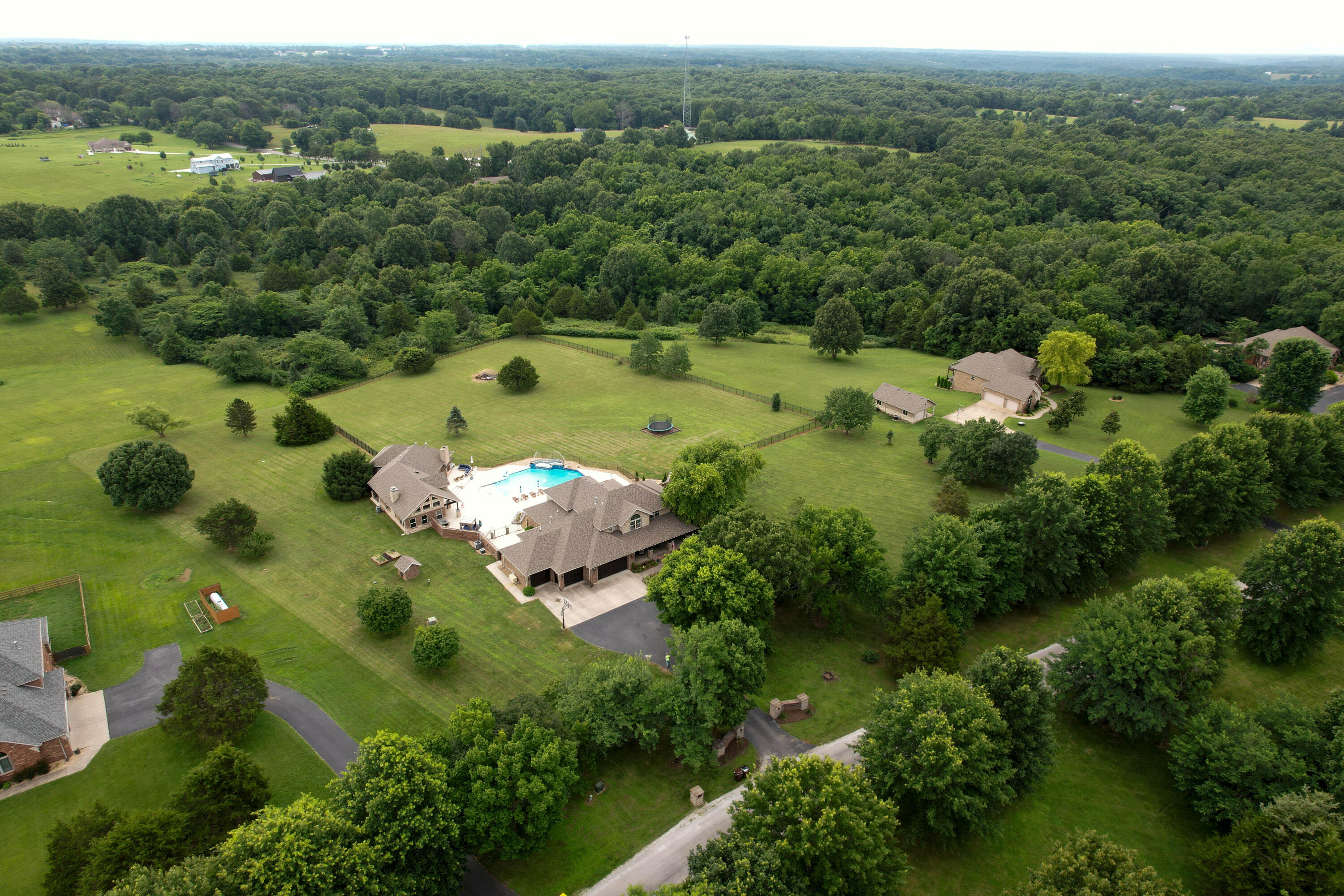 Photo 71 - Residential for sale – 1106 N Pebble Creek Drive  Nixa, MO