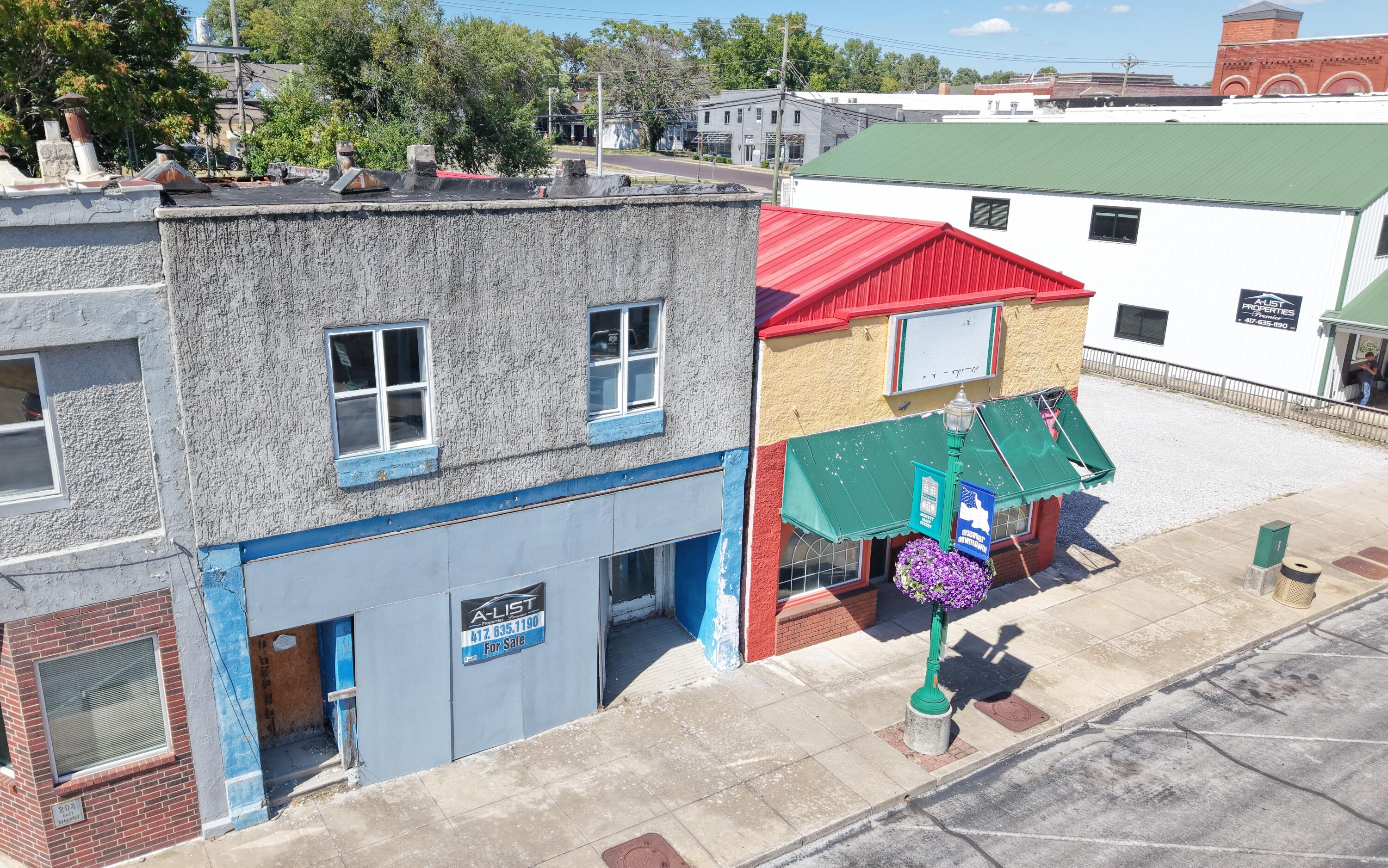 Commercial Sale for sale – 210 E Broadway Street  Monett, MO