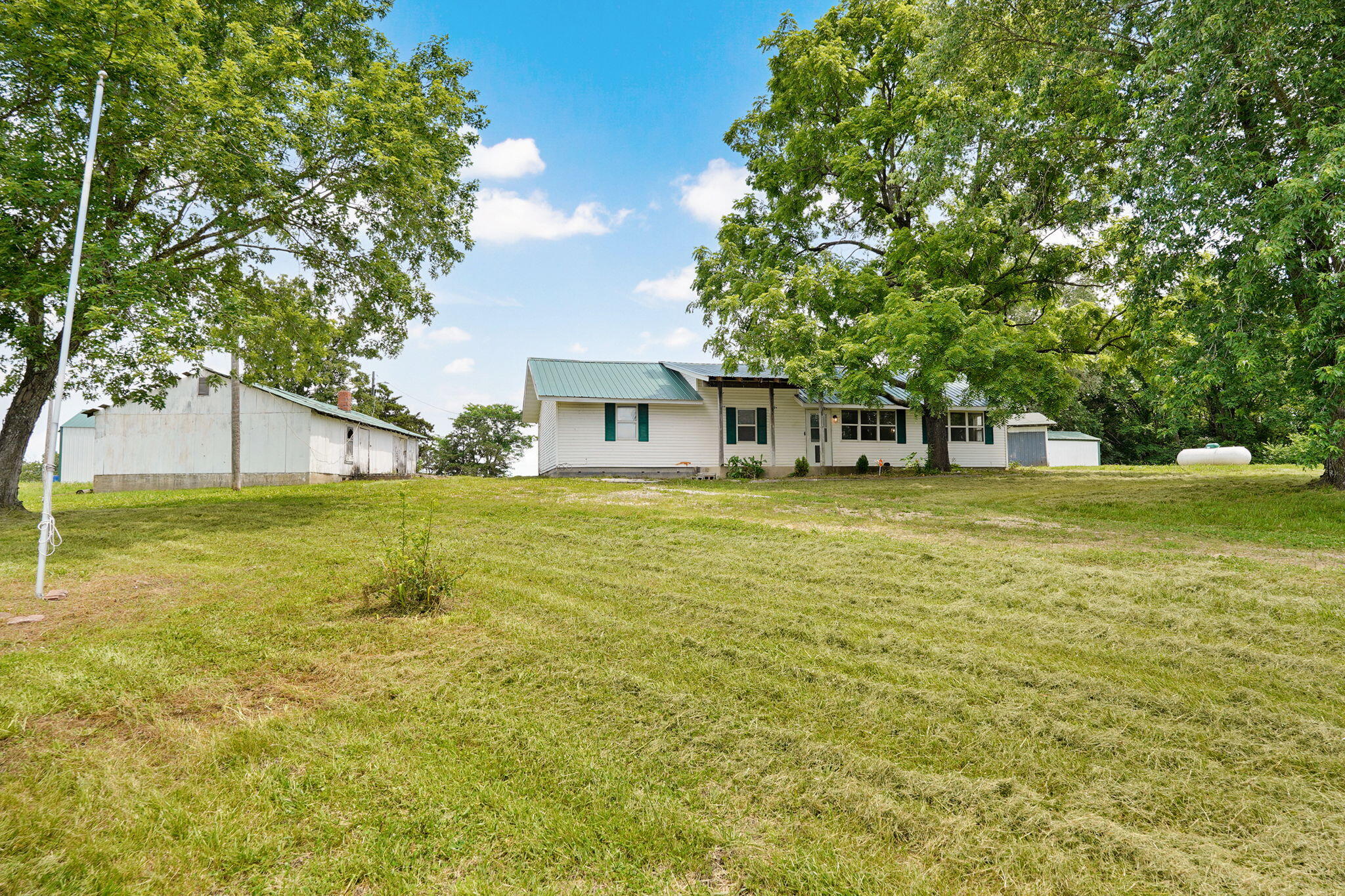 Photo 7 - Residential for sale – 30017  Jeffries Road  Richland, MO