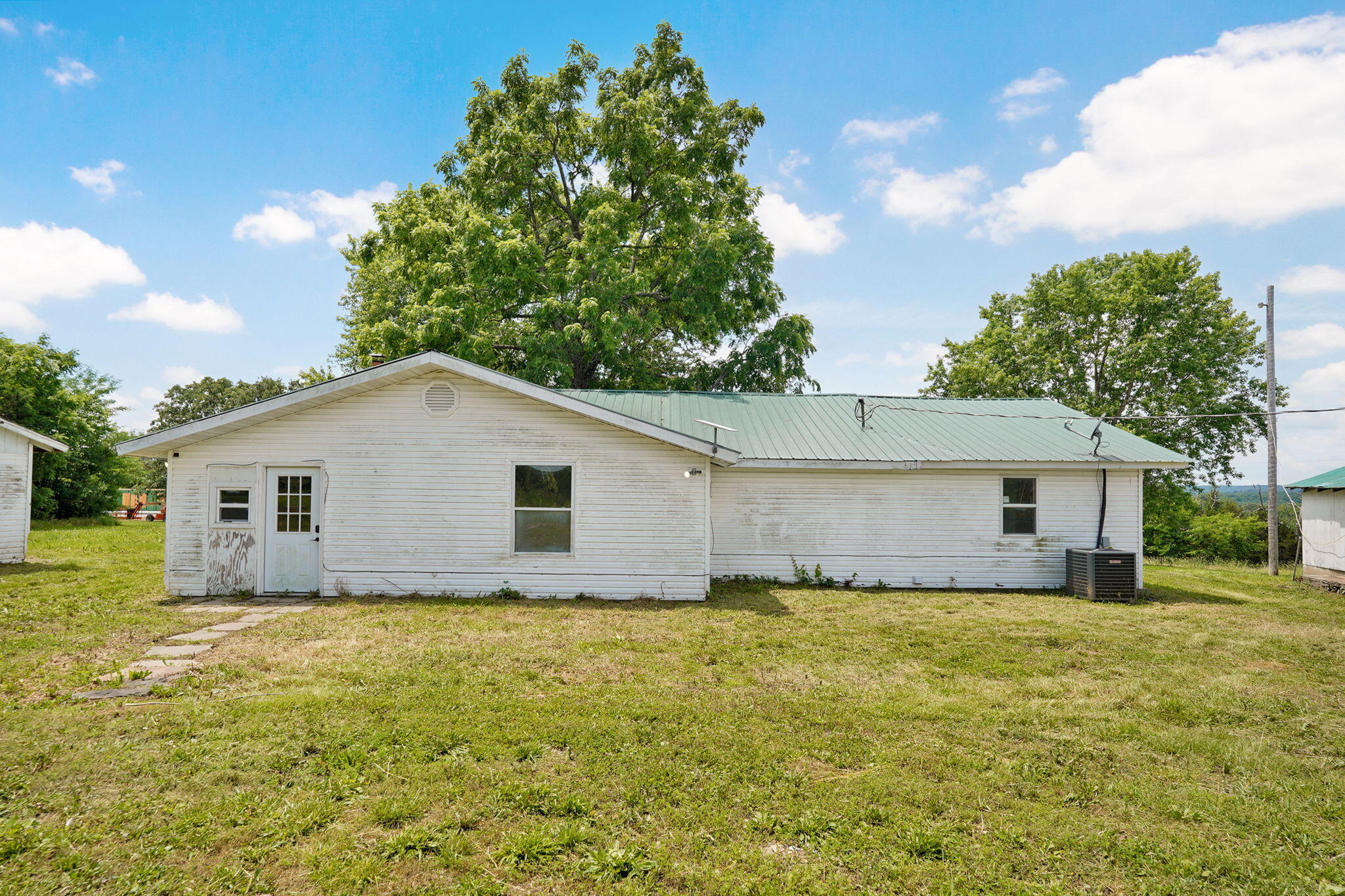 Photo 9 - Residential for sale – 30017  Jeffries Road  Richland, MO