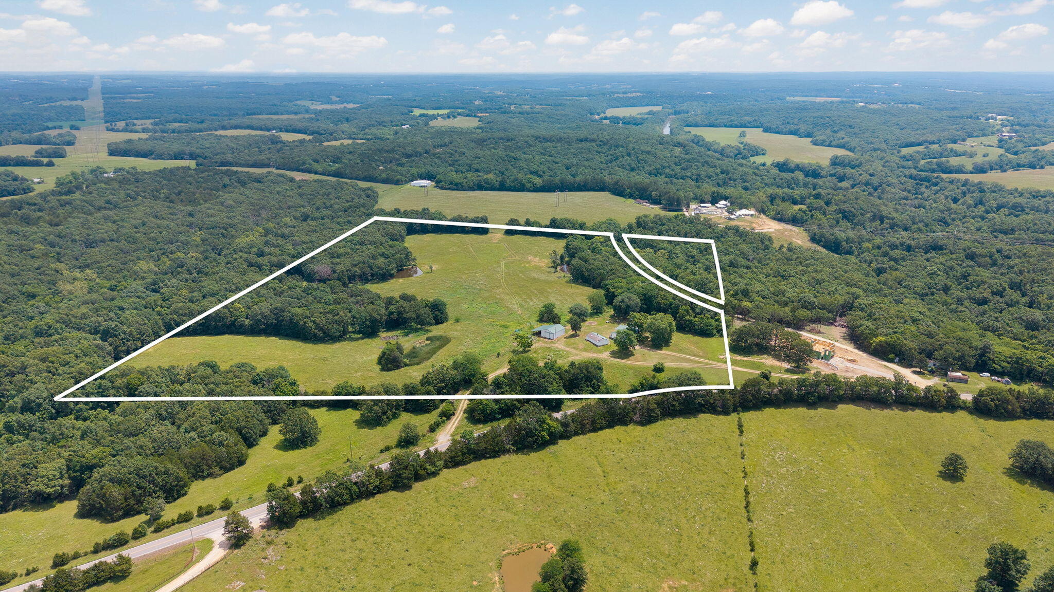 Photo 3 - Residential for sale – 30017  Jeffries Road  Richland, MO