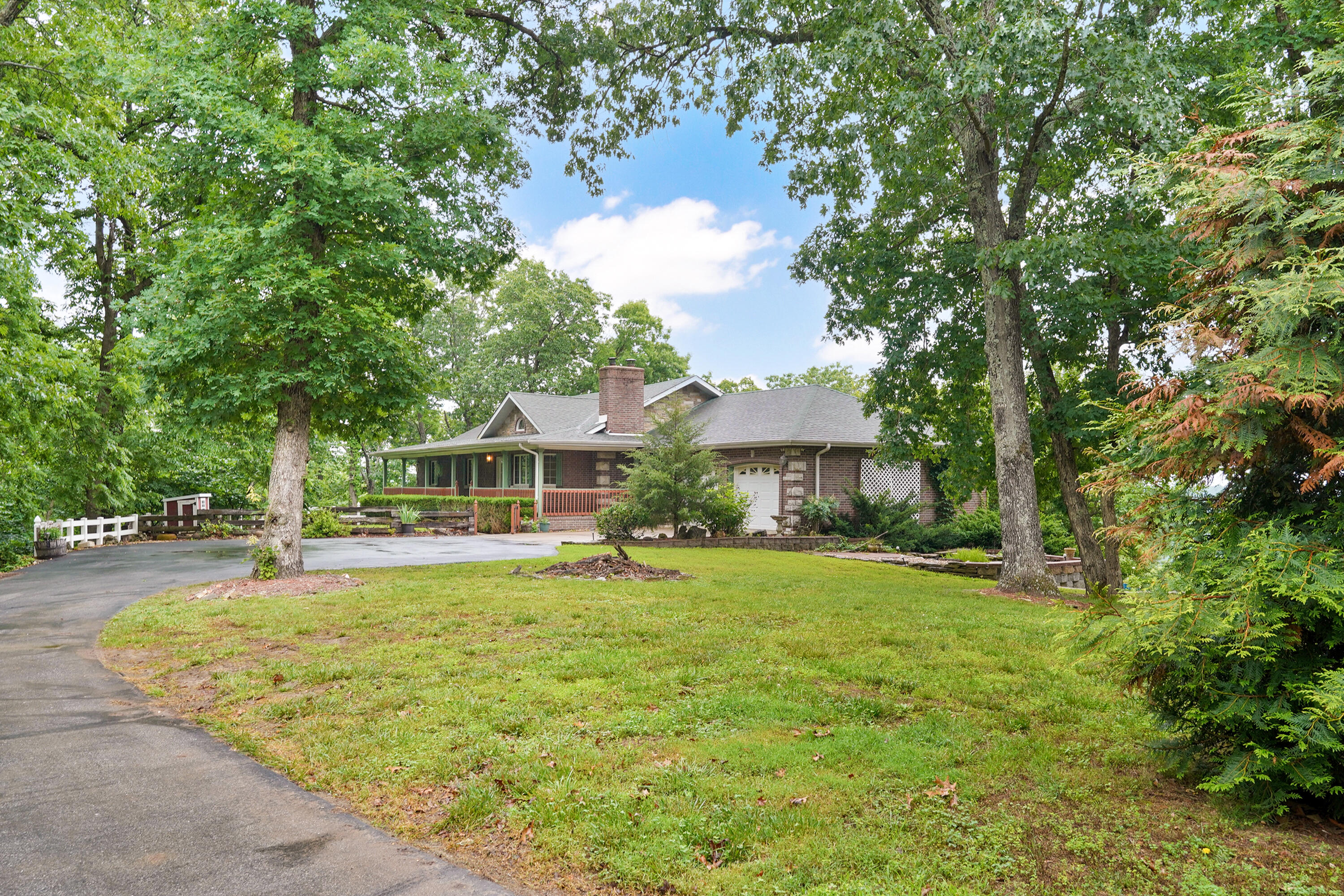 Photo 2 - Residential for sale – 1908  Center Road  Ozark, MO