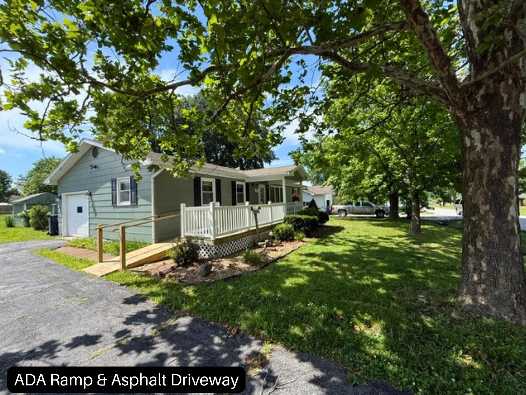Photo 2 - Residential for sale – 761 S Hickory Street  Buffalo, MO