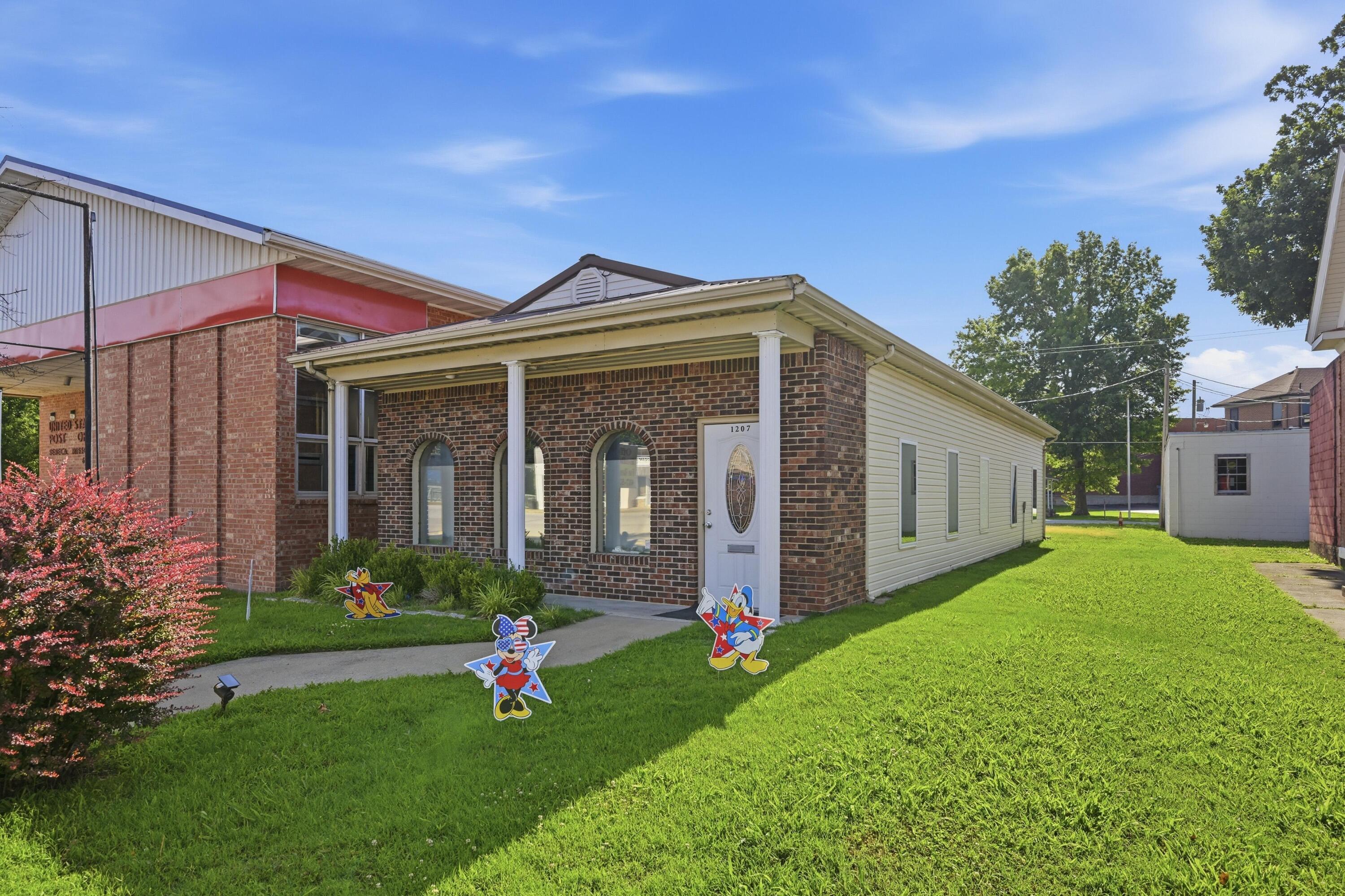 Commercial Sale for sale – 1207  Cherokee Avenue  Seneca, MO