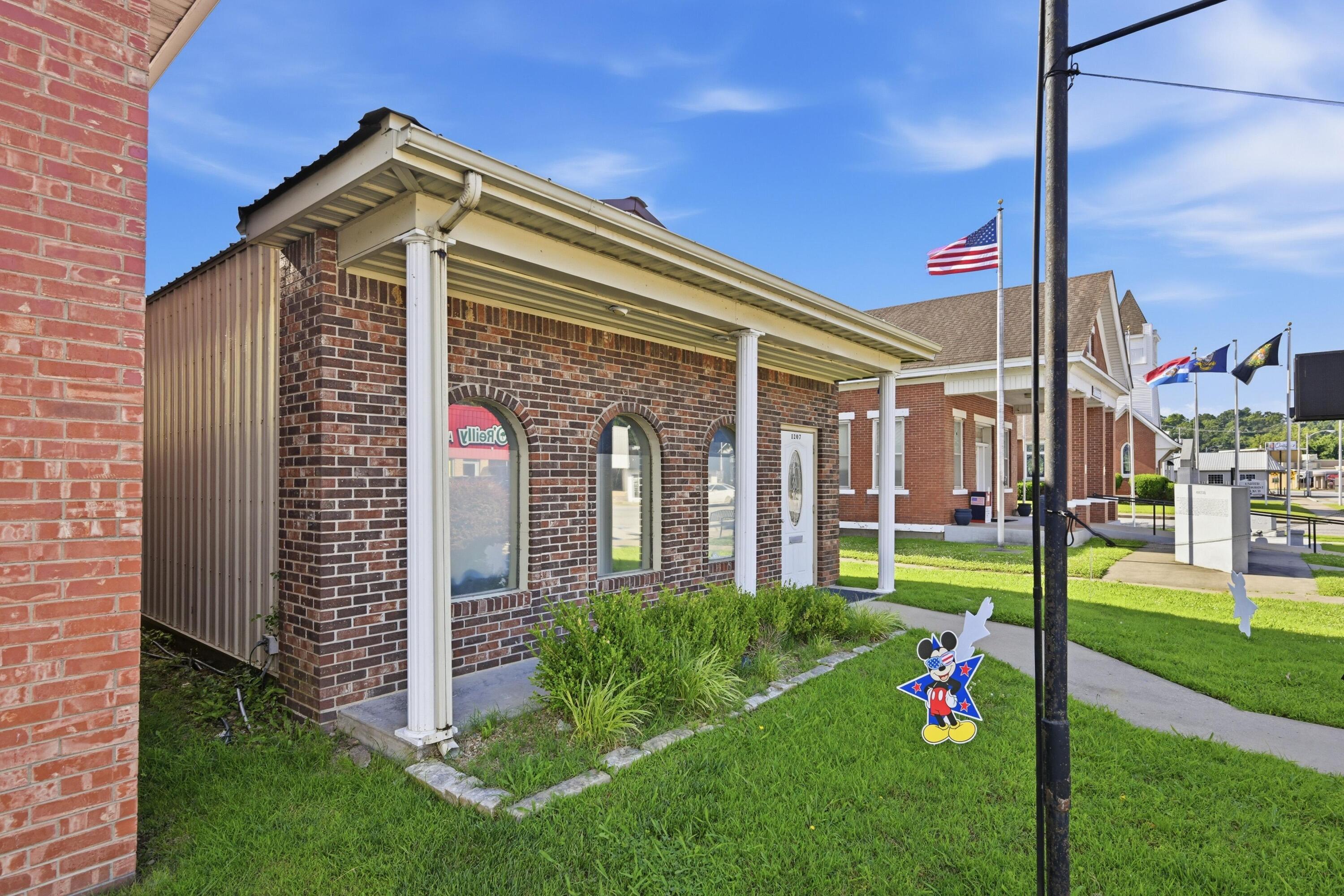 Photo 3 - Commercial Sale for sale – 1207  Cherokee Avenue  Seneca, MO