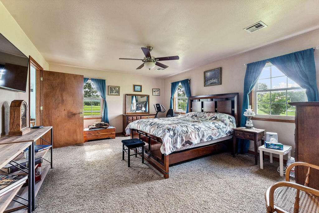 Photo 4 - Residential for sale – 19150  Hereford Road  Neosho, MO