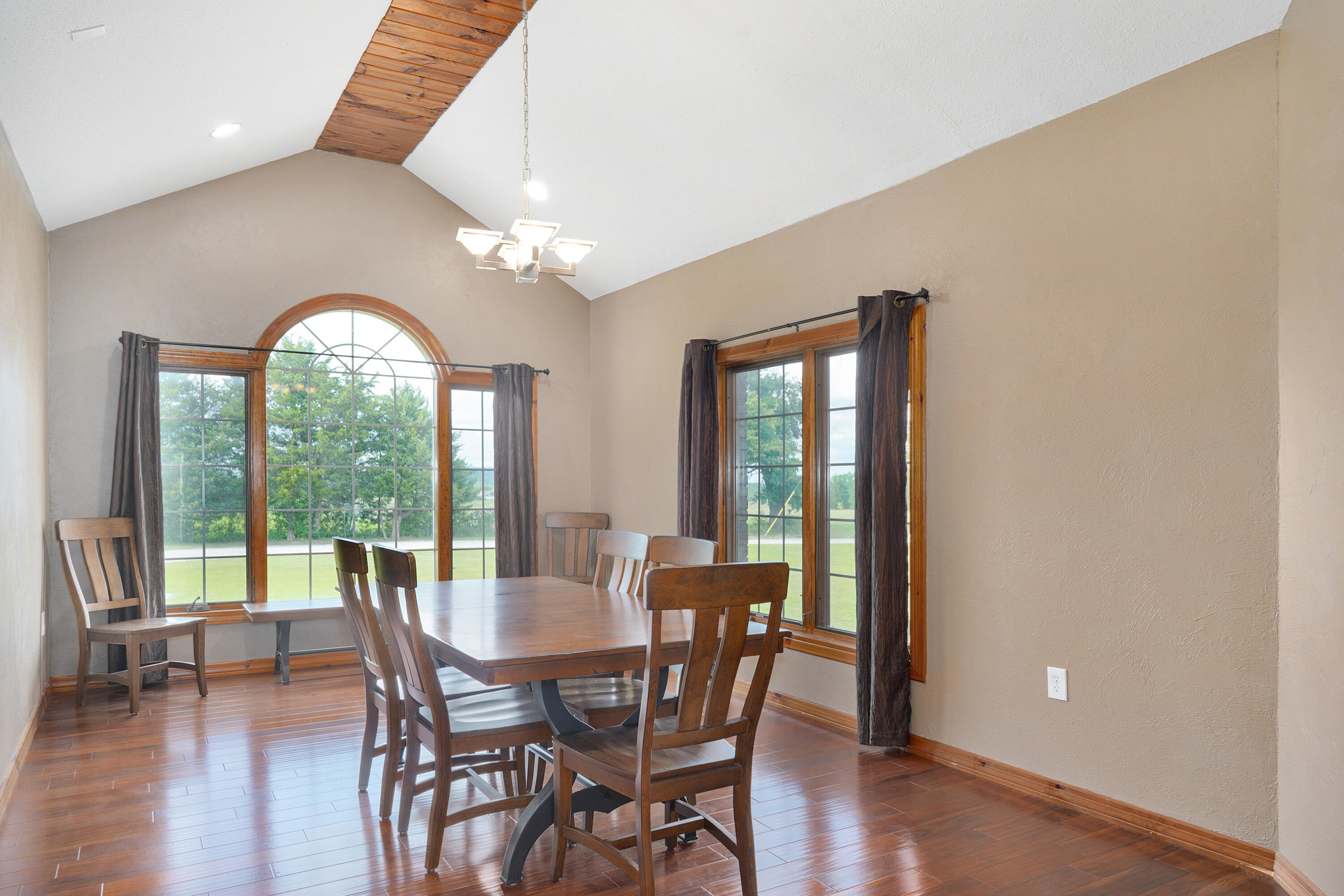 Photo 9 - Residential for sale – 8105 N Farm Road 207   Strafford, MO