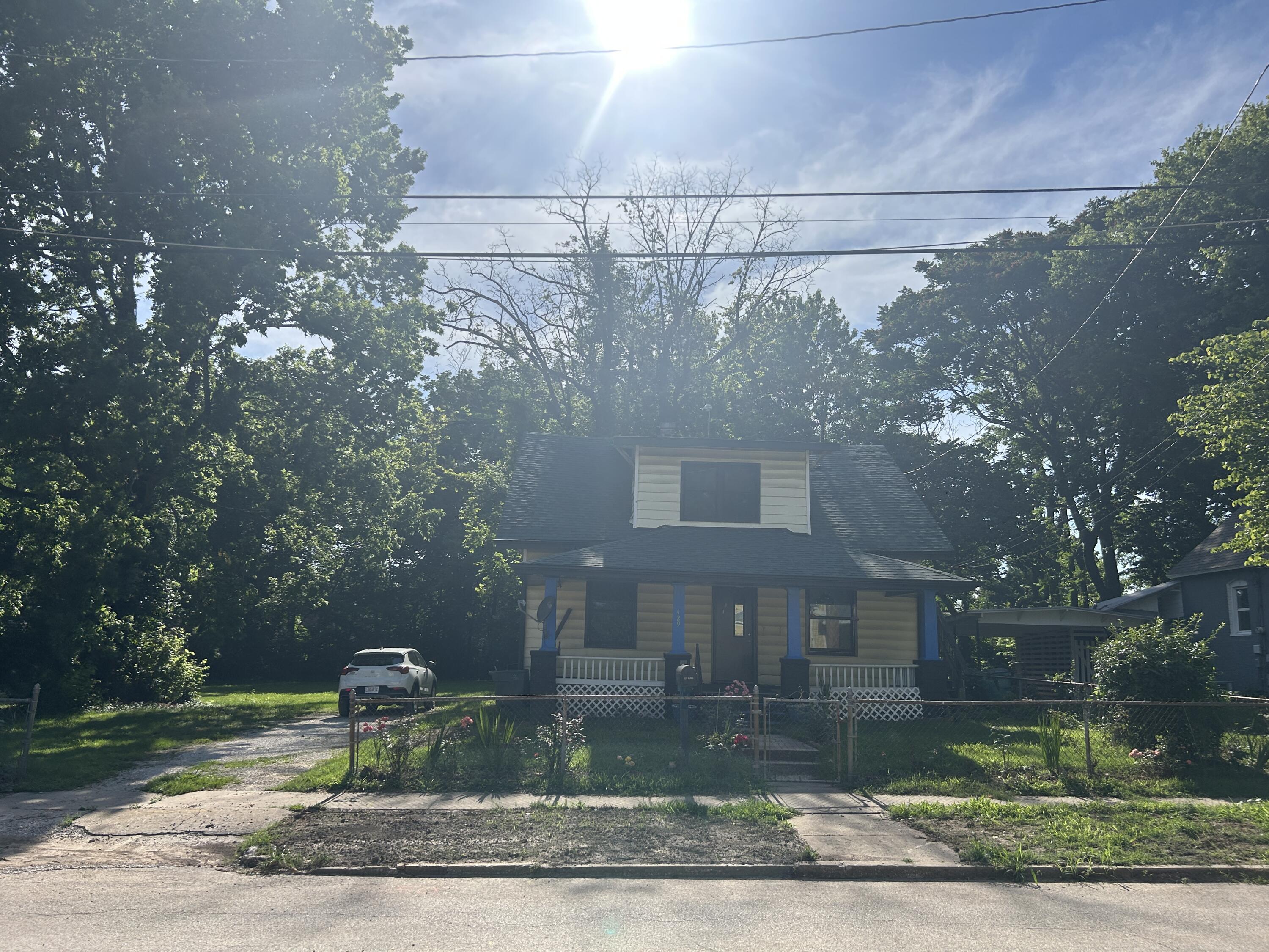 Photo 3 - Residential Income for sale – 429 S Broadway Avenue  Springfield, MO
