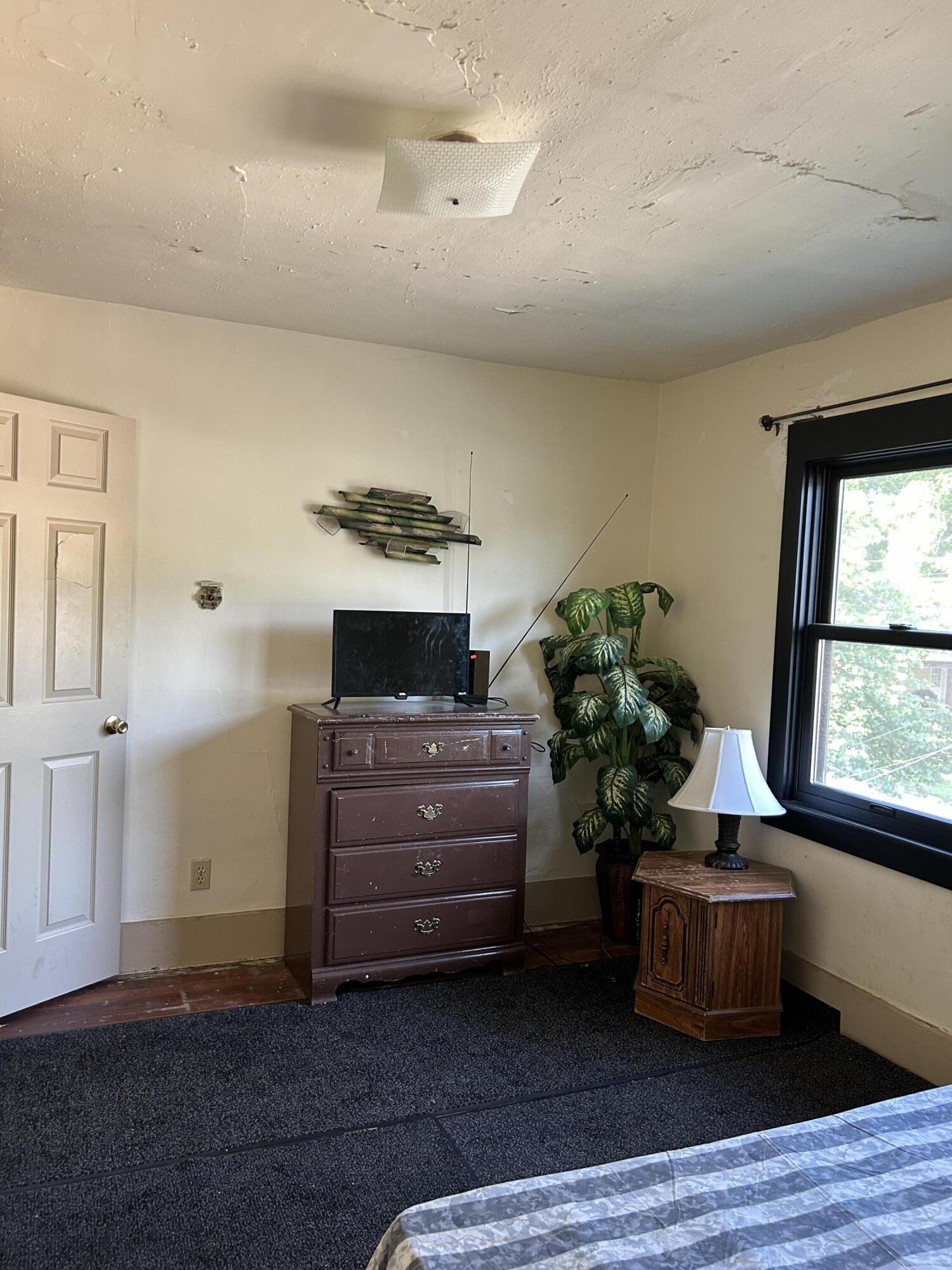 Photo 10 - Residential Income for sale – 429 S Broadway Avenue  Springfield, MO