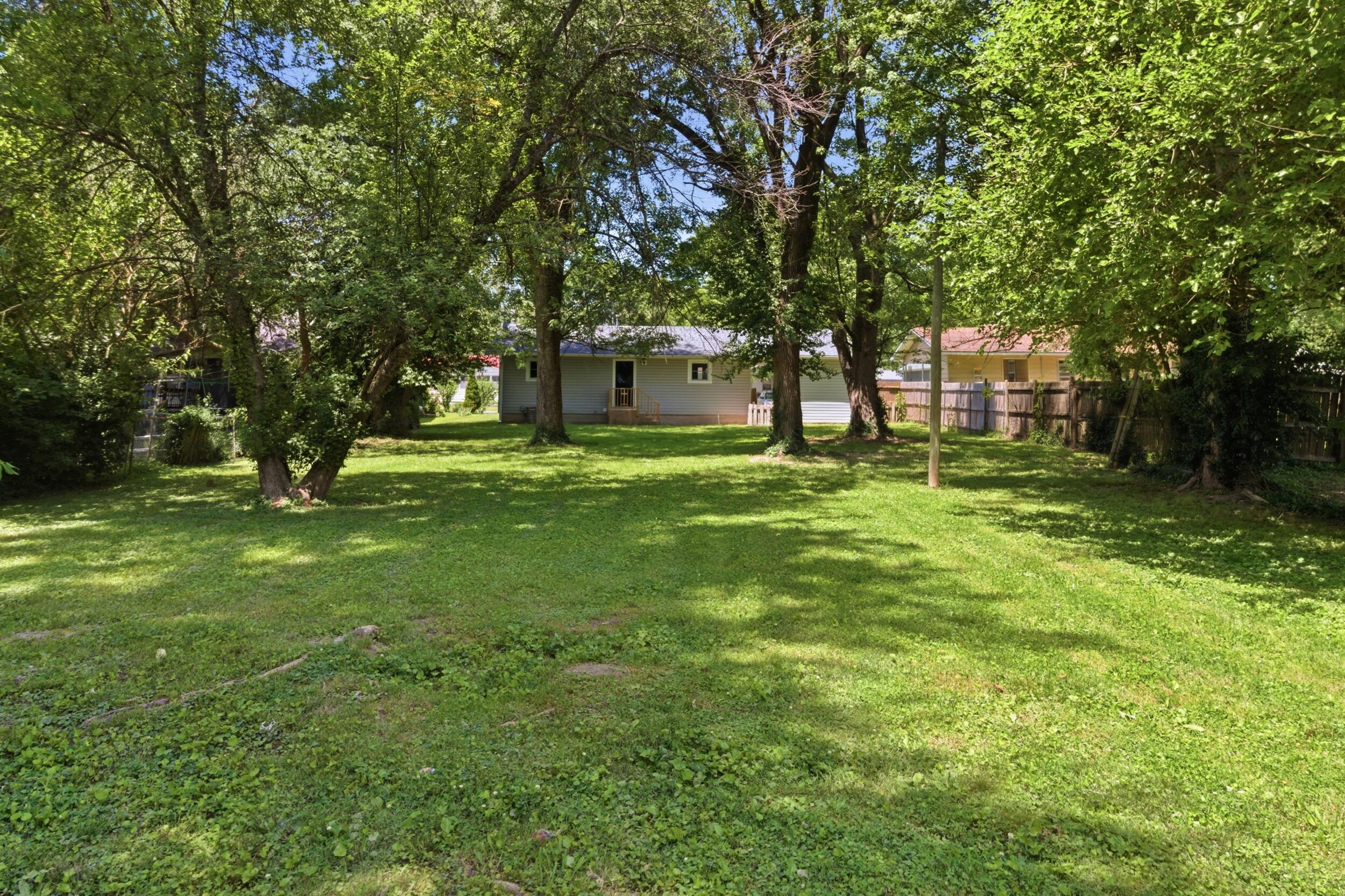 Photo 10 - Residential for sale – 608 S High Street  Mountain Grove, MO