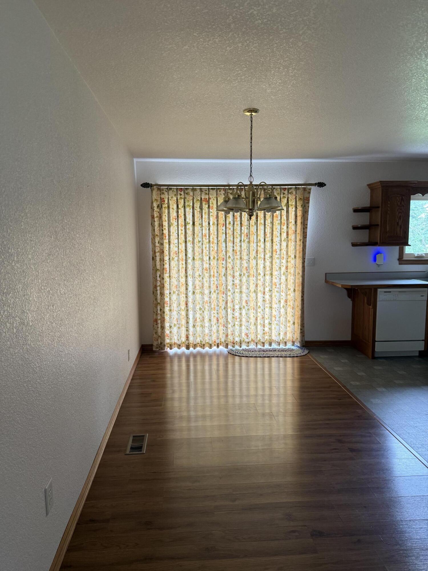 Photo 14 - Residential for sale – 26001  Highway Ee   Stark City, MO