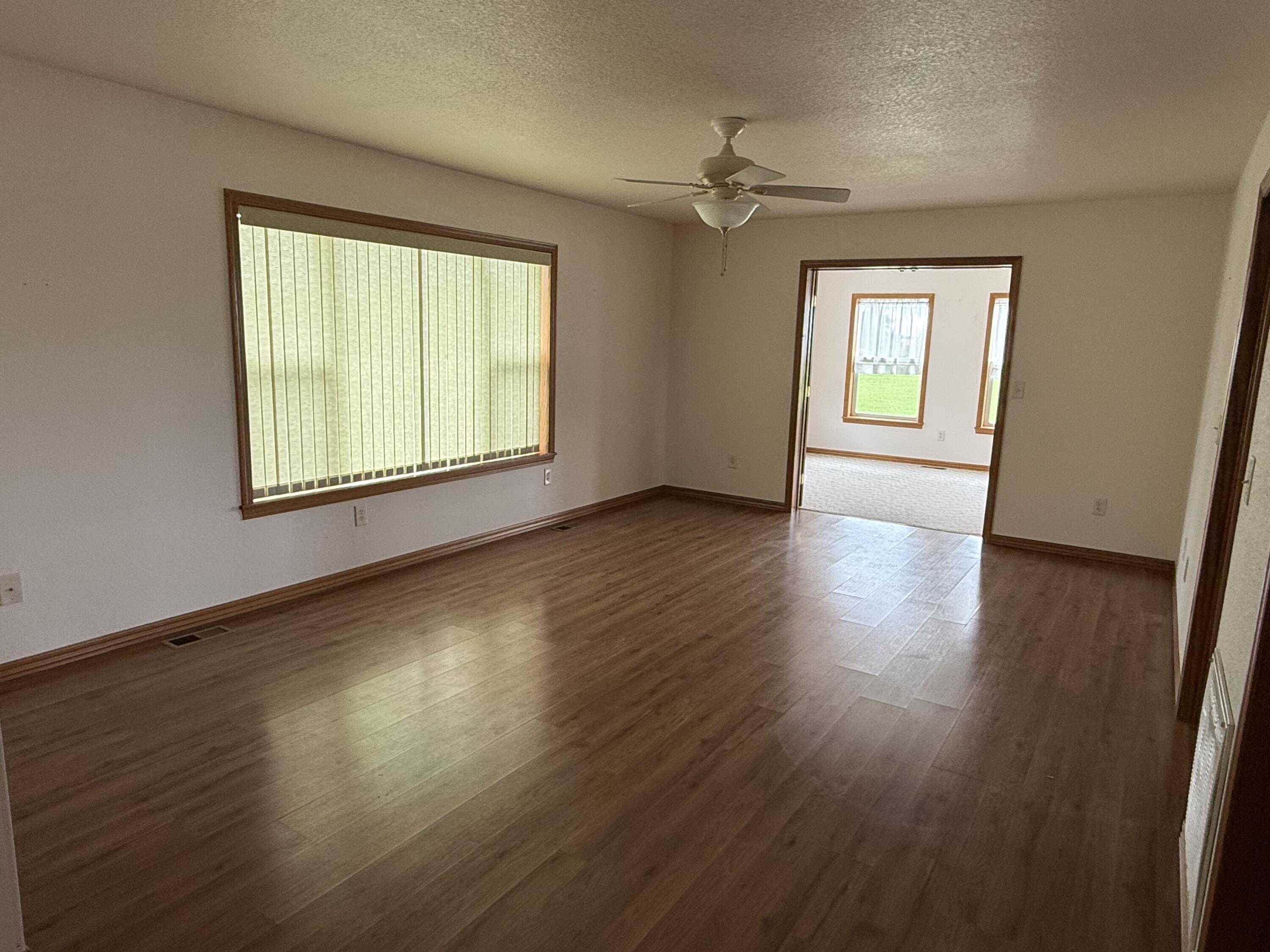 Photo 3 - Residential for sale – 26001  Highway Ee   Stark City, MO