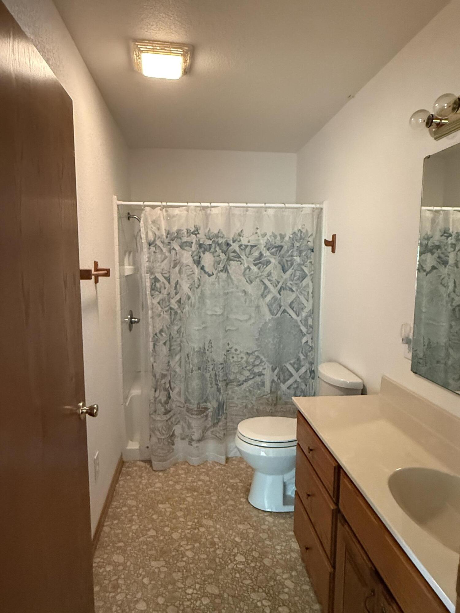 Photo 12 - Residential for sale – 26001  Highway Ee   Stark City, MO