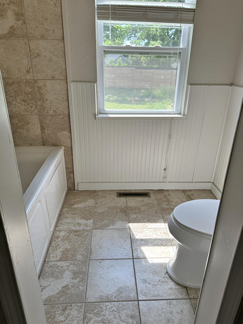 Photo 3 - Residential for sale – 703 N 6th Avenue  Ozark, MO