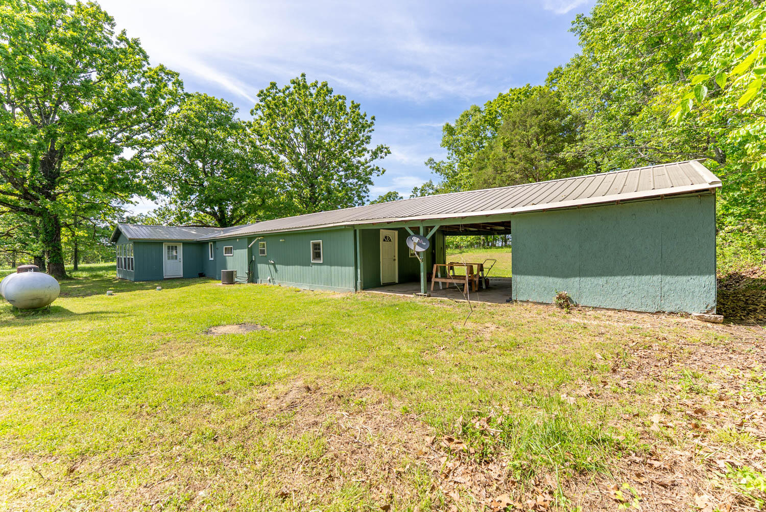 Photo 11 - Residential for sale – 1250  County Road 405   Alton, MO